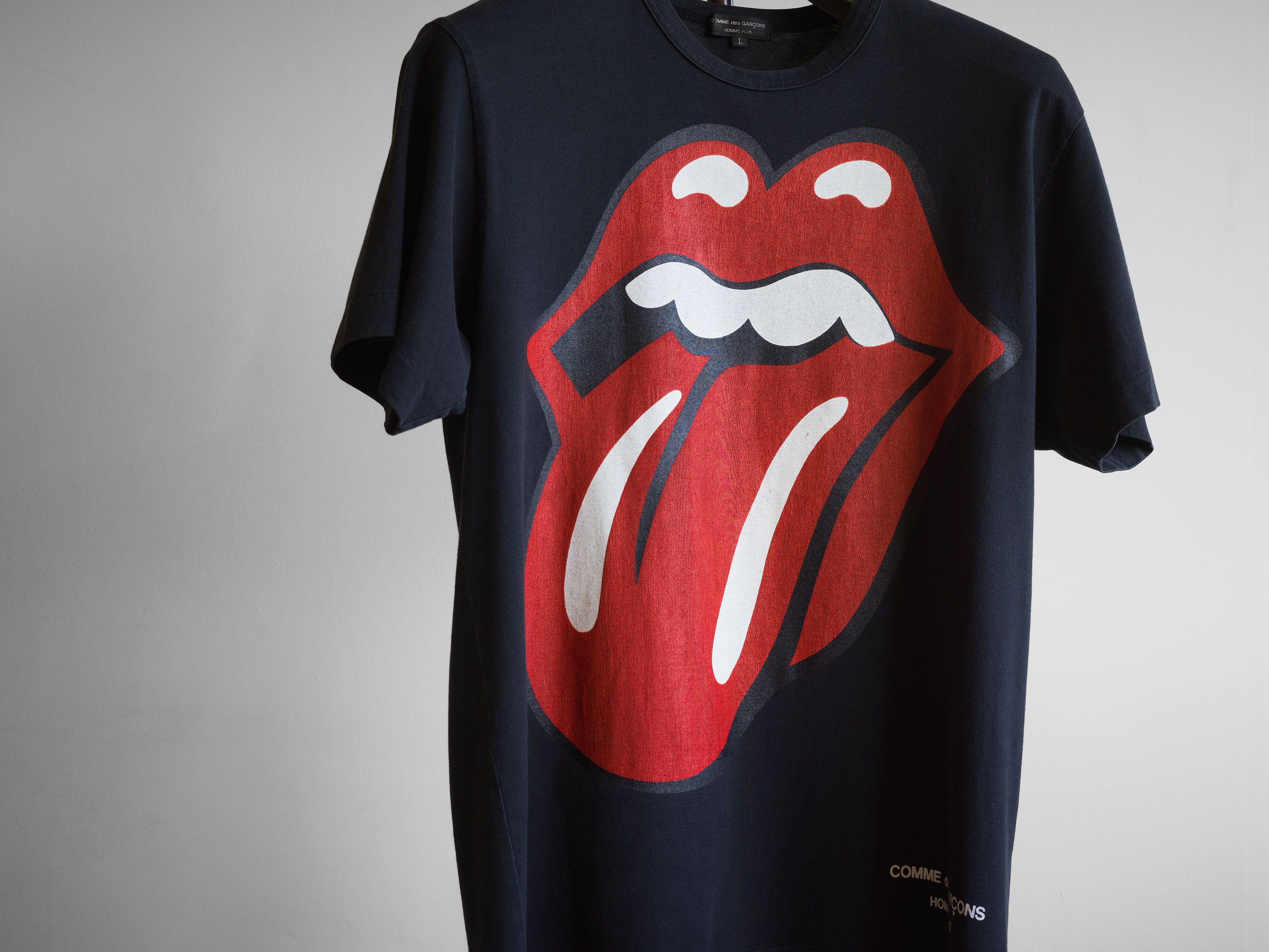 Comme des Garcons Homme Plus × The Rolling Stones SS2006 COMME des GARÇONS HOMME PLUS x ROLLING STONES T-SHIRT Size US L / EU 52-54 / 3 - 4 Thumbnail