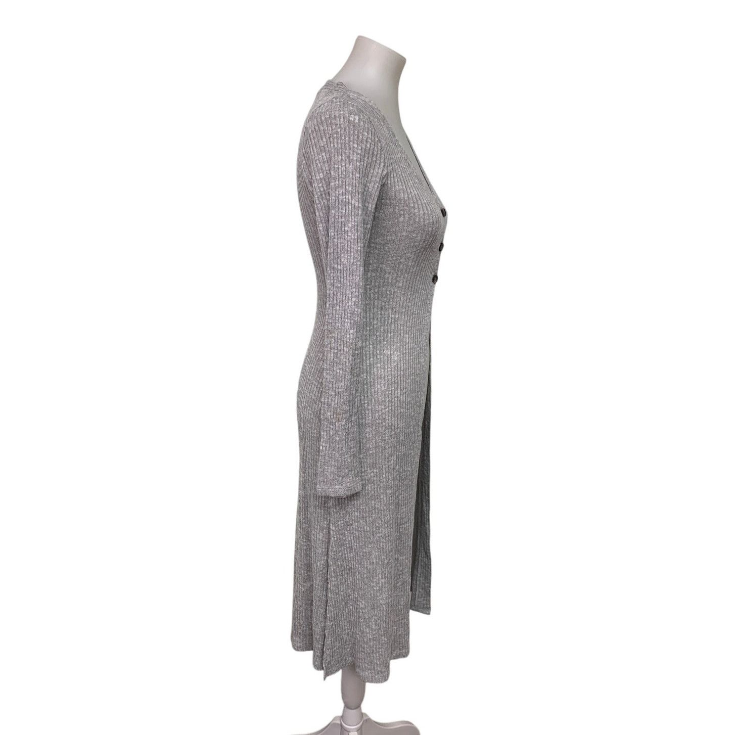 American Eagle Outfitters New American Eagle Womens Small 3-Button Cardigan Sweater Size S / US 4 / IT 40 - 3 Thumbnail