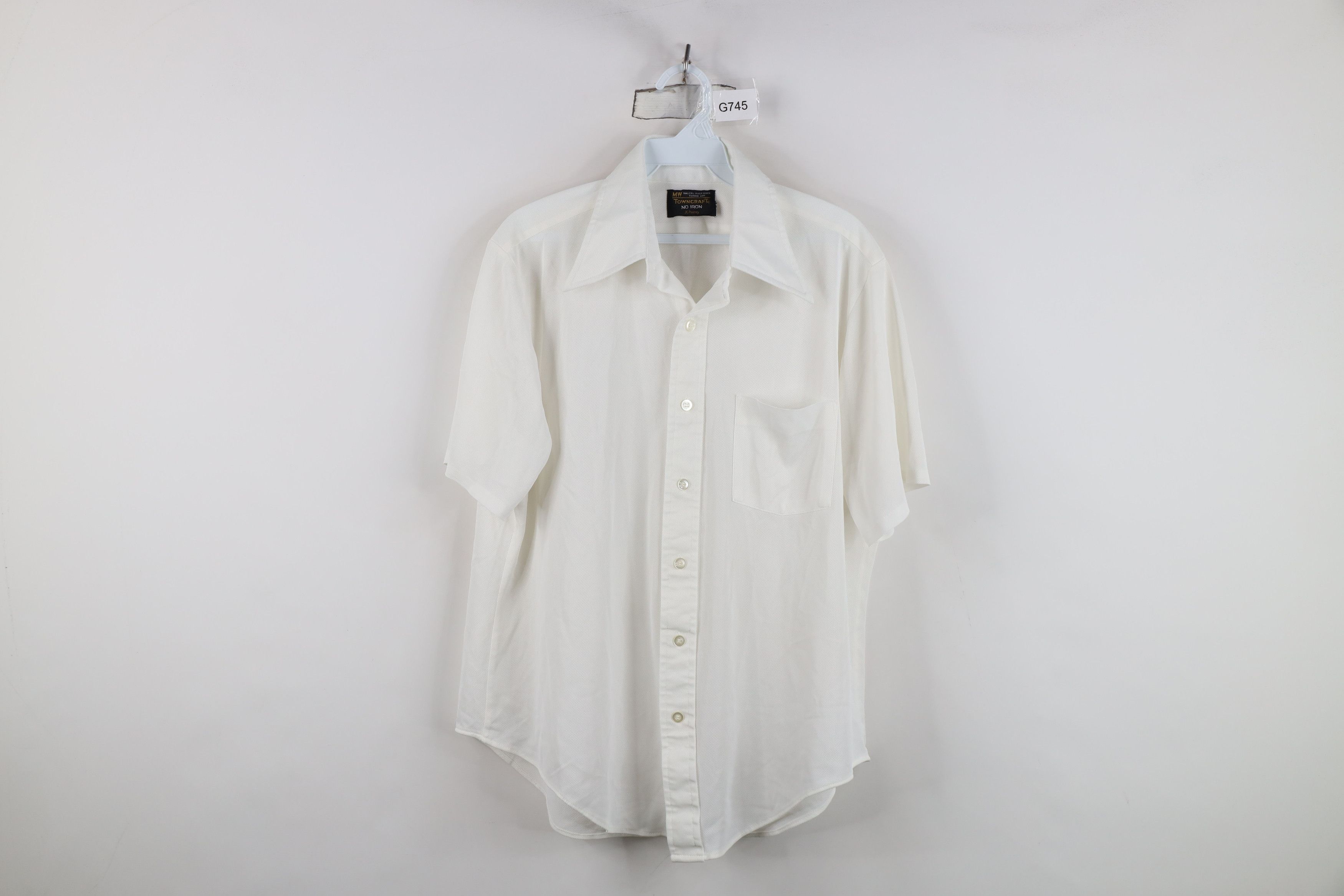 Vintage Vintage 70s Streetwear Knit Collared Button Shirt White Size US XL / EU 56 / 4 - 1 Thumbnail