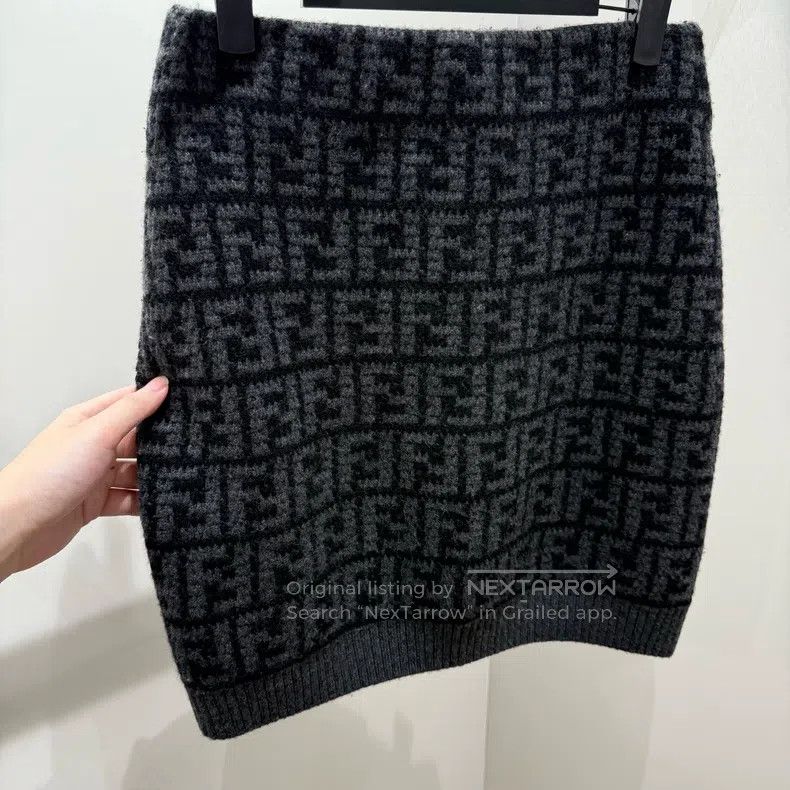 Fendi Fendi Fully printed cashmere skirt Size 24" / US 00 / IT 34 - 2 Thumbnail