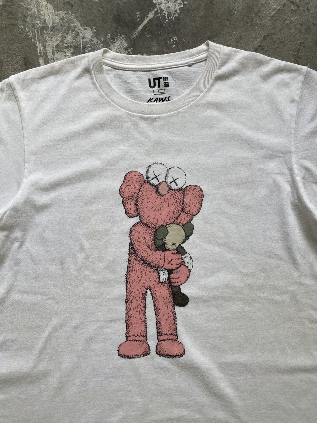 Kaws × Uniqlo Uniqlo X Kaws Shirt Size US L / EU 52-54 / 3 - 2 Thumbnail
