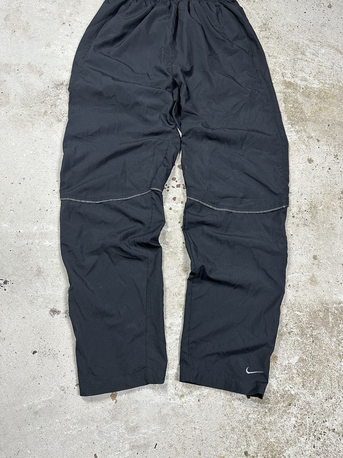 Nike Vintage y2k Nike Black Track Pants Swoosh Size US 32 / EU 48 - 4 Thumbnail