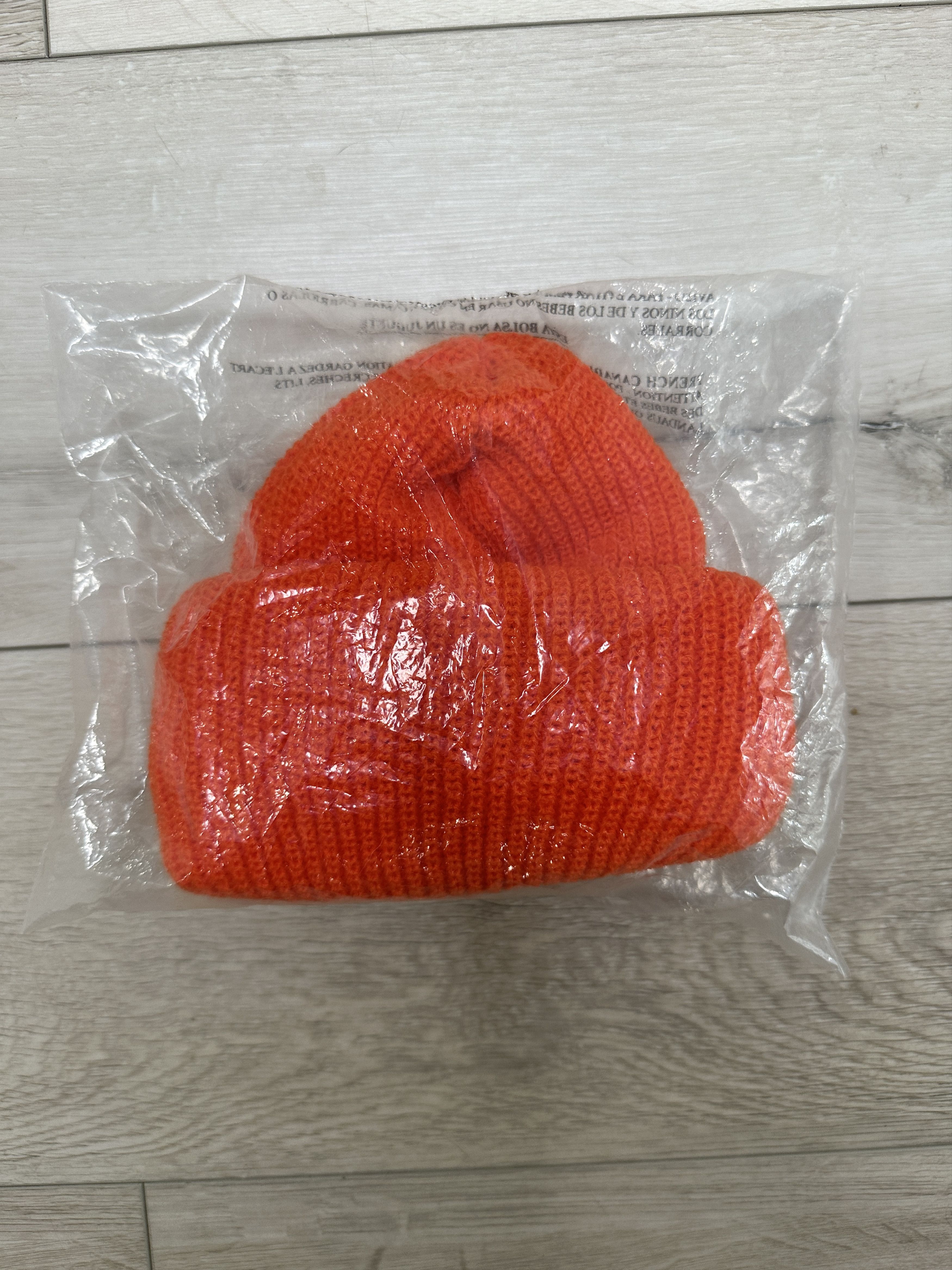 Other Maybe Tomorrow x Who Jongwoo OG Buster Beanie Orange DS Size ONE SIZE - 3 Thumbnail