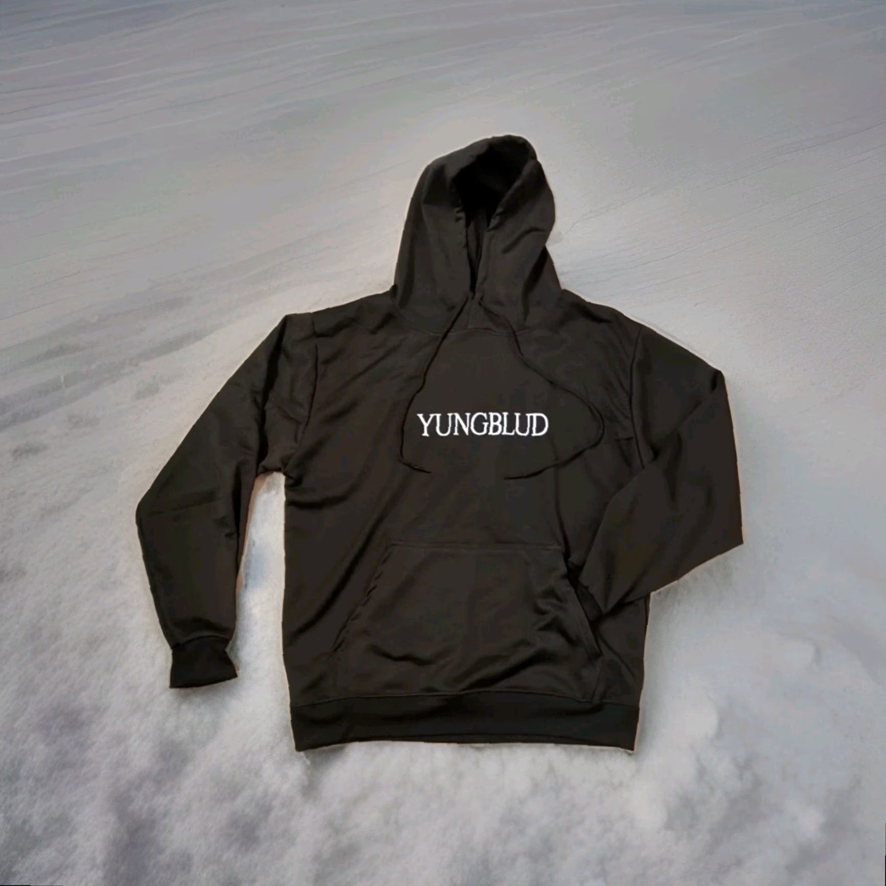 Vintage YUNGBLUD Idols Wings Hoodie Unbranded Hoodie L Adult Large Black 2 Sided Graphic Print Pocket Hooded Drawstring Winter 46" Chest 28" Long Boys/Mens Size US L / EU 52-54 / 3 - 2 Thumbnail