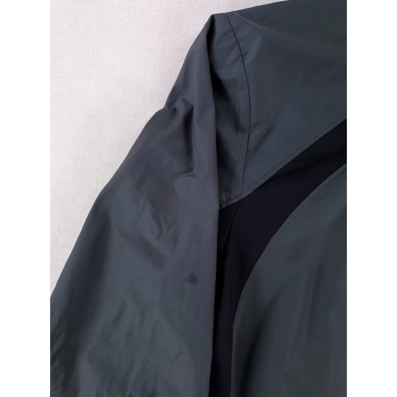Mountain Hardwear Mountain Hardwear Full Zip Jacket Windbreaker Gray Long Sleeve Womens L Size L / US 10 / IT 46 - 2 Thumbnail