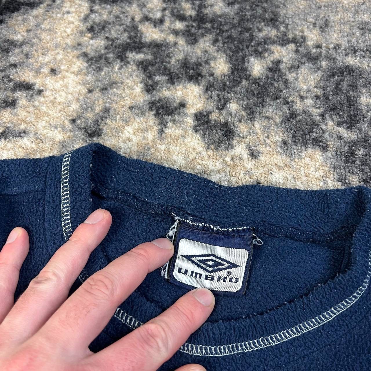 Umbro Umbro Vintage Y2K Mini Logo Oversized Fleece Sweatshirt Size US L / EU 52-54 / 3 - 4 Thumbnail