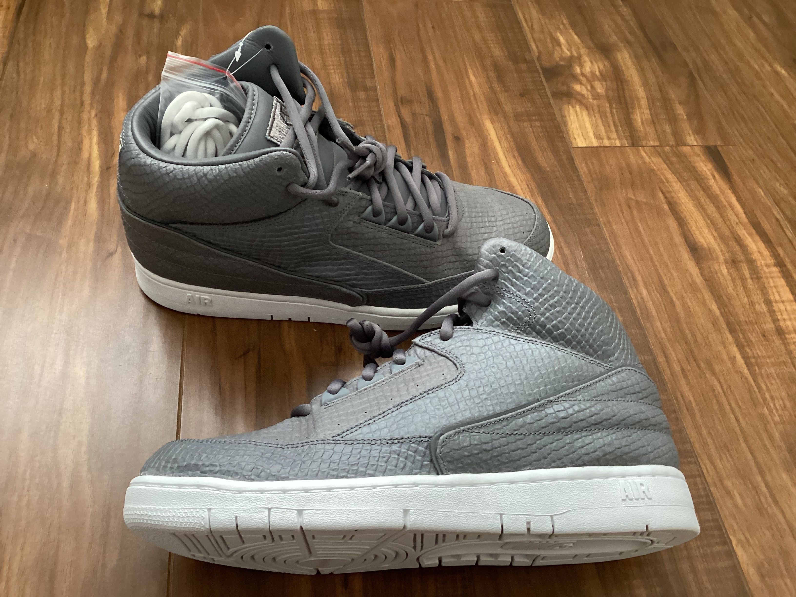 Nike (12)Nike Air Python Cool Grey 658394-001 Size US 12 / EU 45 - 2 Thumbnail