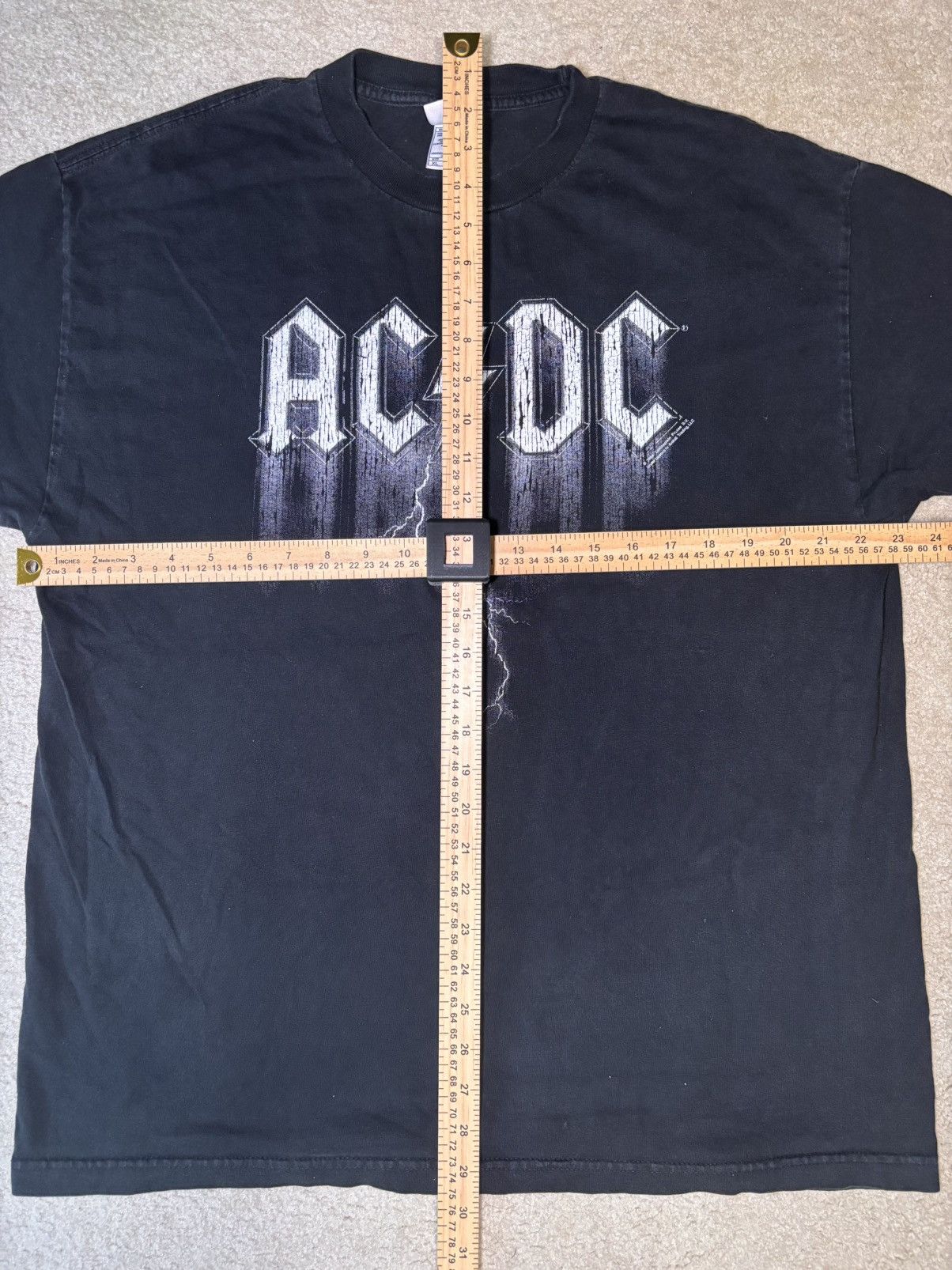 AAA VTG 2004 AC/DC Lightning Bolt Tour Band T-Shirt Mens Size XL Size US XL / EU 56 / 4 - 3 Thumbnail