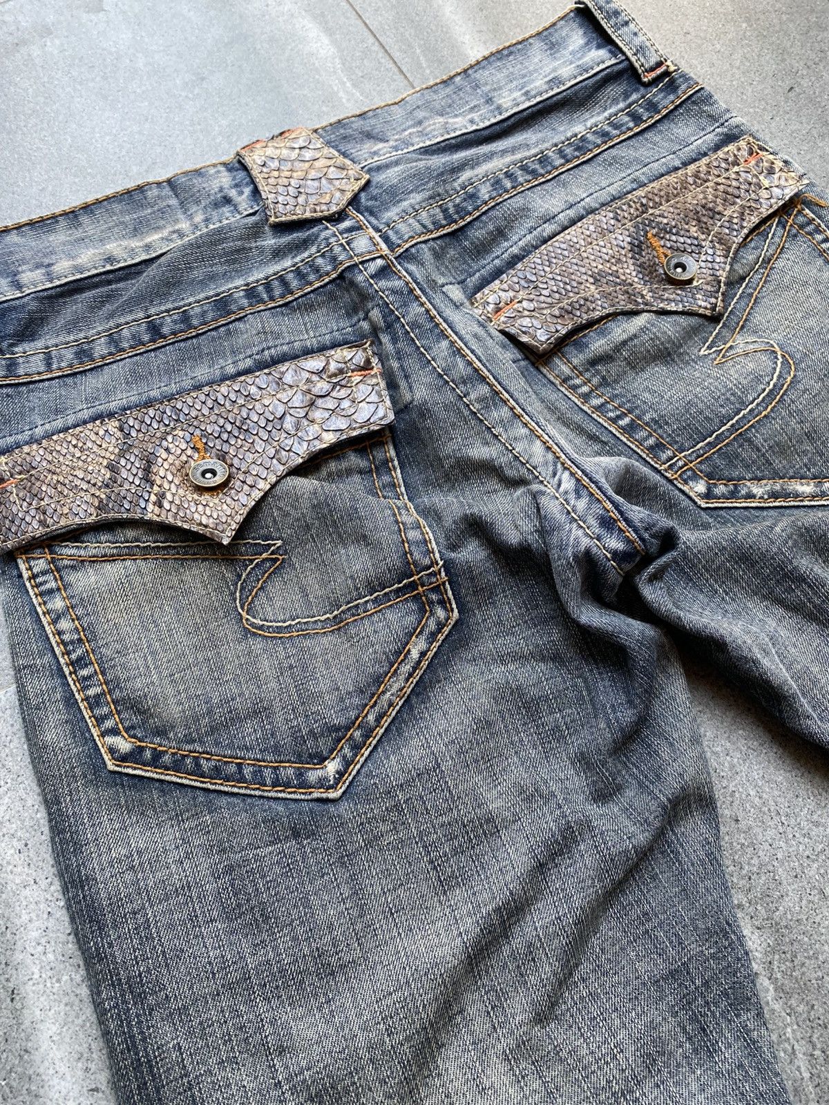 Tornado Mart Semantic Design Python Detail Distressed Bootcut Denim Jeans Size US 32 / EU 48 - 5 Thumbnail
