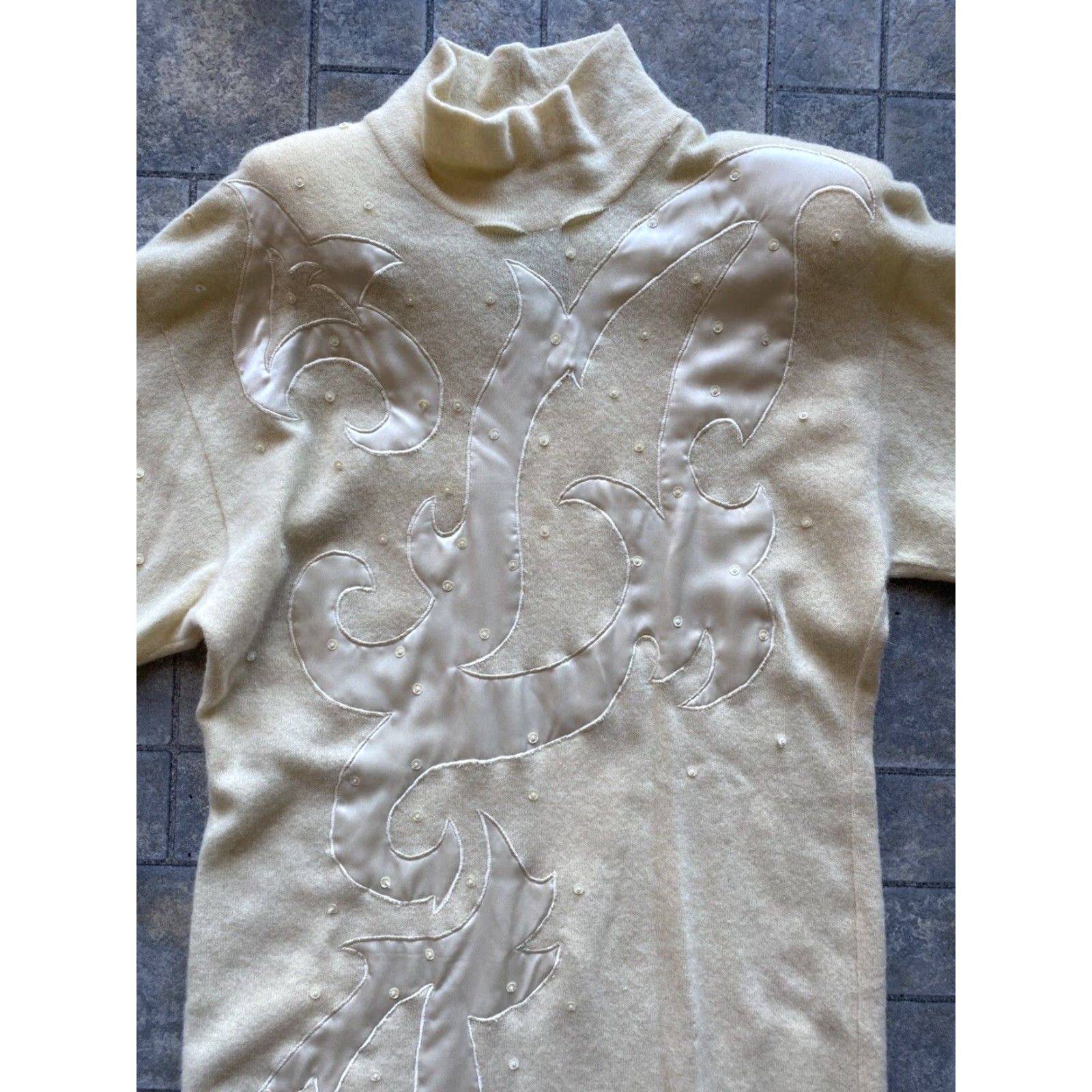 Vintage VINTAGE Outlander Dress Wool Angora Women’s M White 1980s Hong Kong Made In Hong Kong Dress Womens M White Outlander Size M / US 6-8 / IT 42-44 - 3 Thumbnail