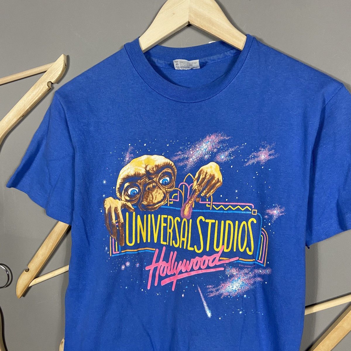Vintage 1982 Universal Studio Hollywood vintage t-shirt Size US S / EU 44-46 / 1 - 3 Thumbnail