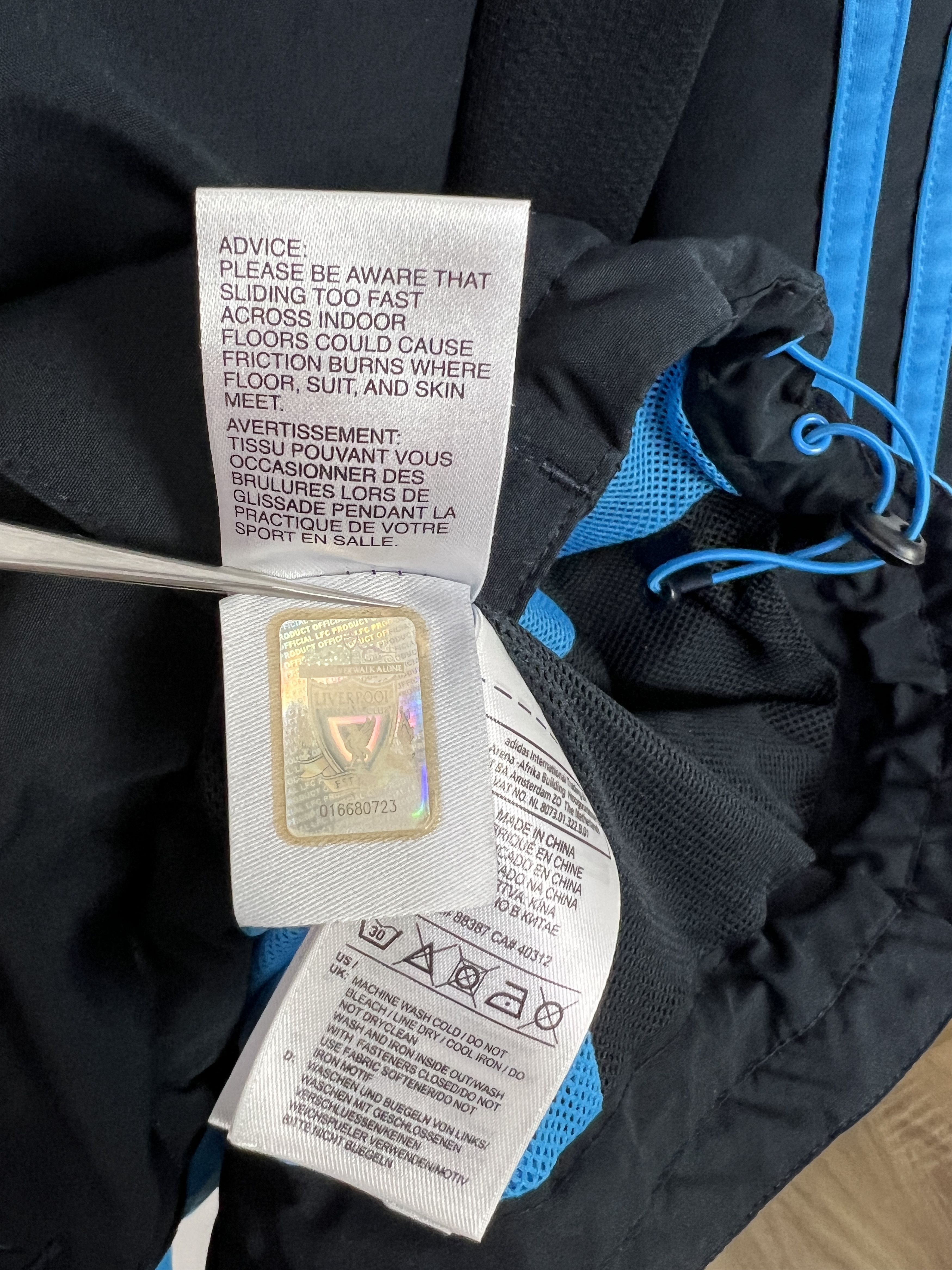 Adidas Vintage Adidas Liverpool Football Train Jacket Soccer Size US L / EU 52-54 / 3 - 12 Thumbnail