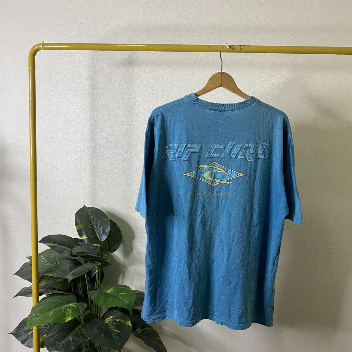 Rip Curl Vintage 1990s Ripcurl Surf T Shirt Size US XL / EU 56 / 4 - 1 Thumbnail
