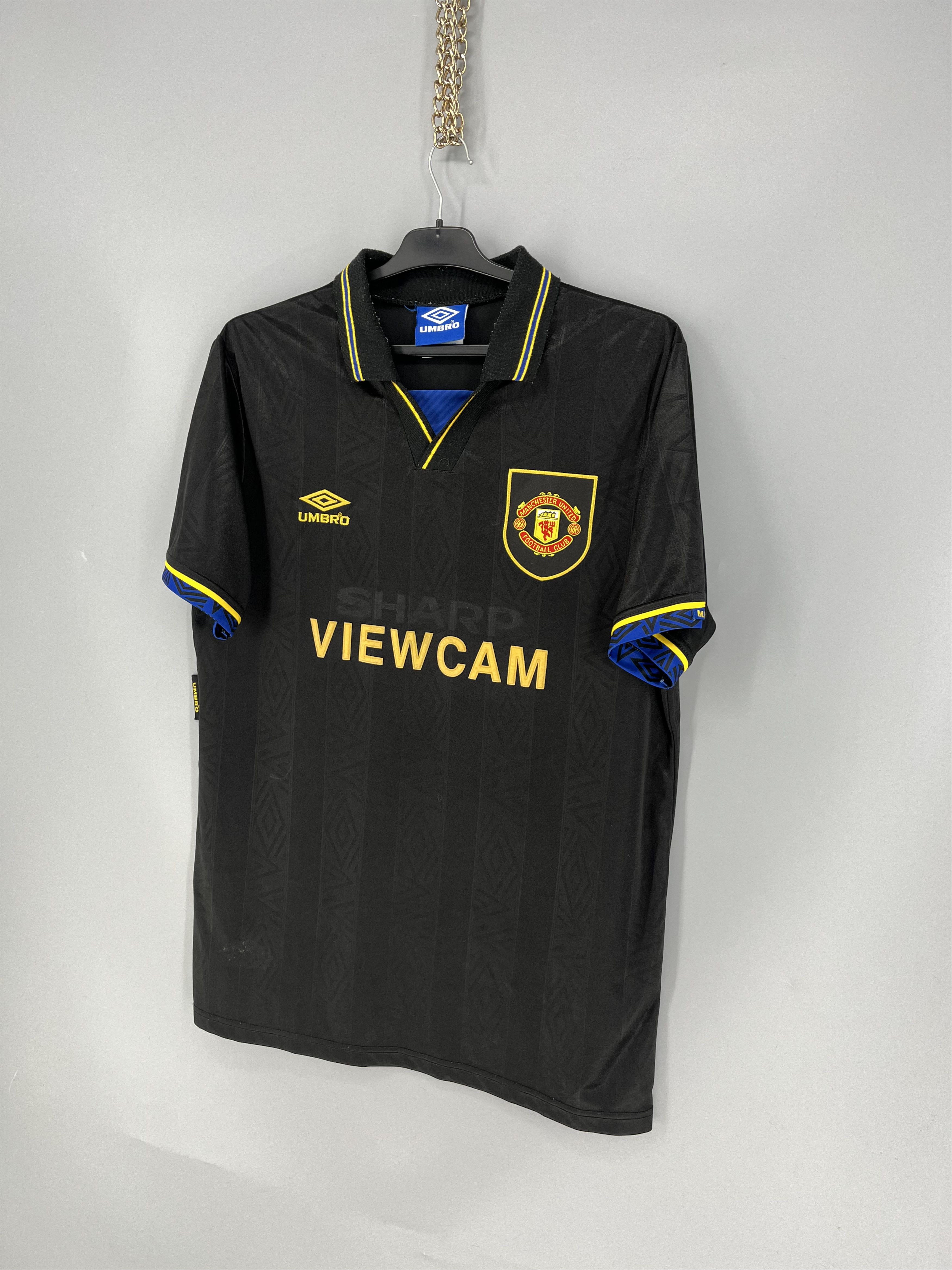 Umbro 1993-95 UMBRO Manchester United Away Cantona kung-fu Shirt Size US XL / EU 56 / 4 - 3 Thumbnail