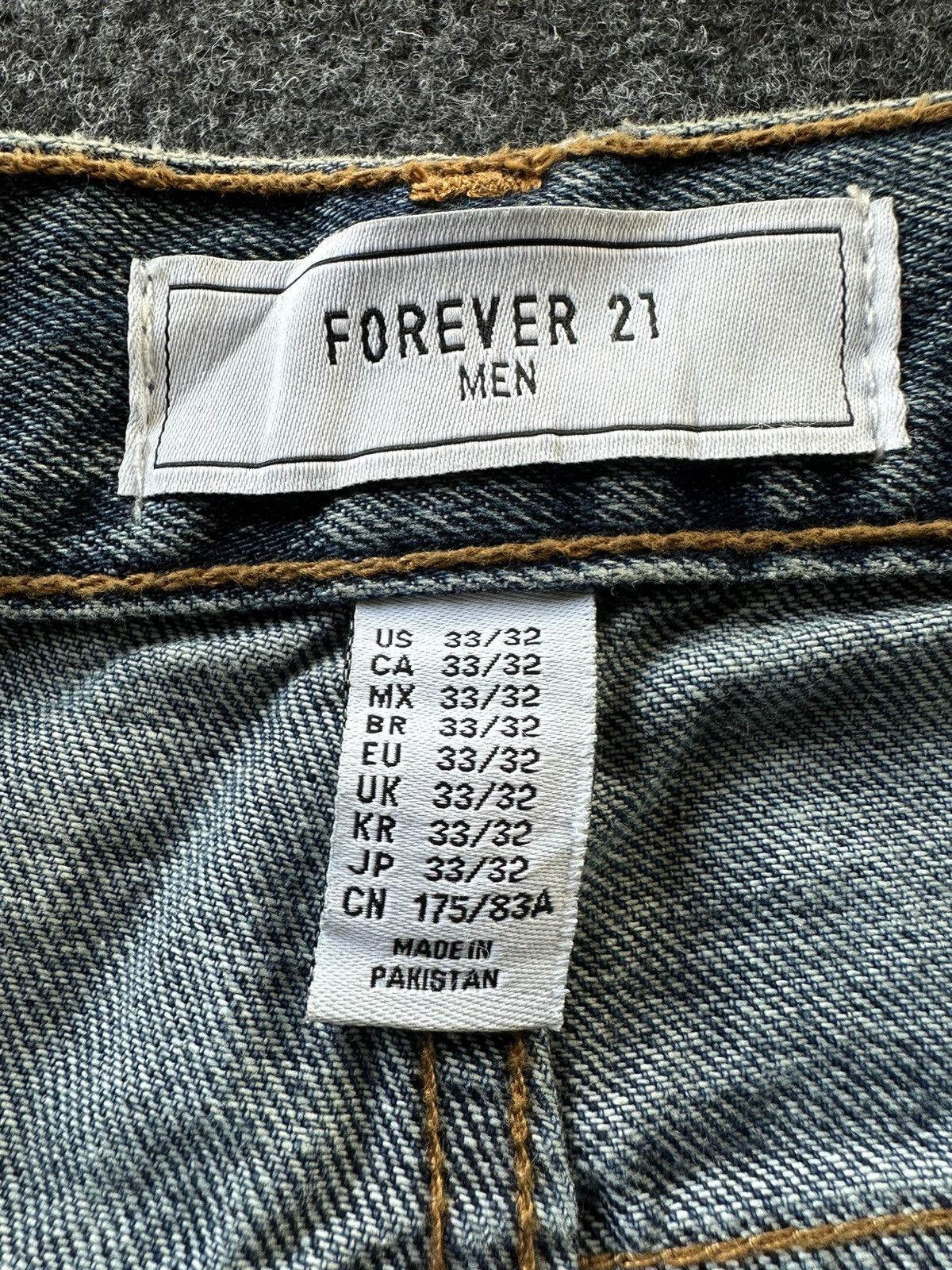 Forever 21 Forever 21 Patchwork Slim Distressed Denim D115 Size US 33 - 10 Thumbnail