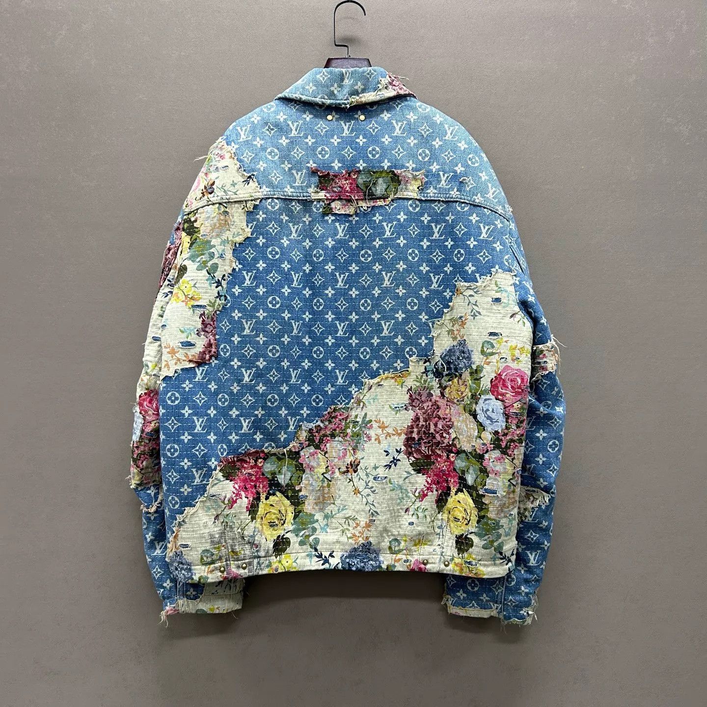 Louis Vuitton Brand New LV Floral Patchwork Distressed Denim Jacket 50 Size US M / EU 48-50 / 2 - 2 Thumbnail