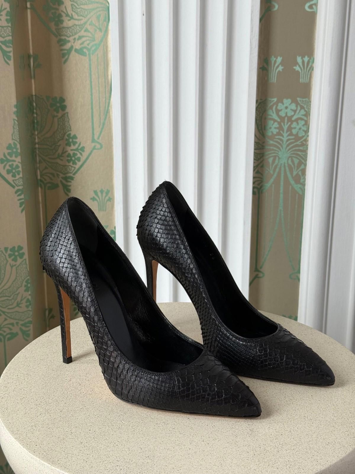 Gucci Gucci Snake Skin Embossed Leather Black Pumps Heels size 36 Size US 6 / IT 36 - 8 Thumbnail