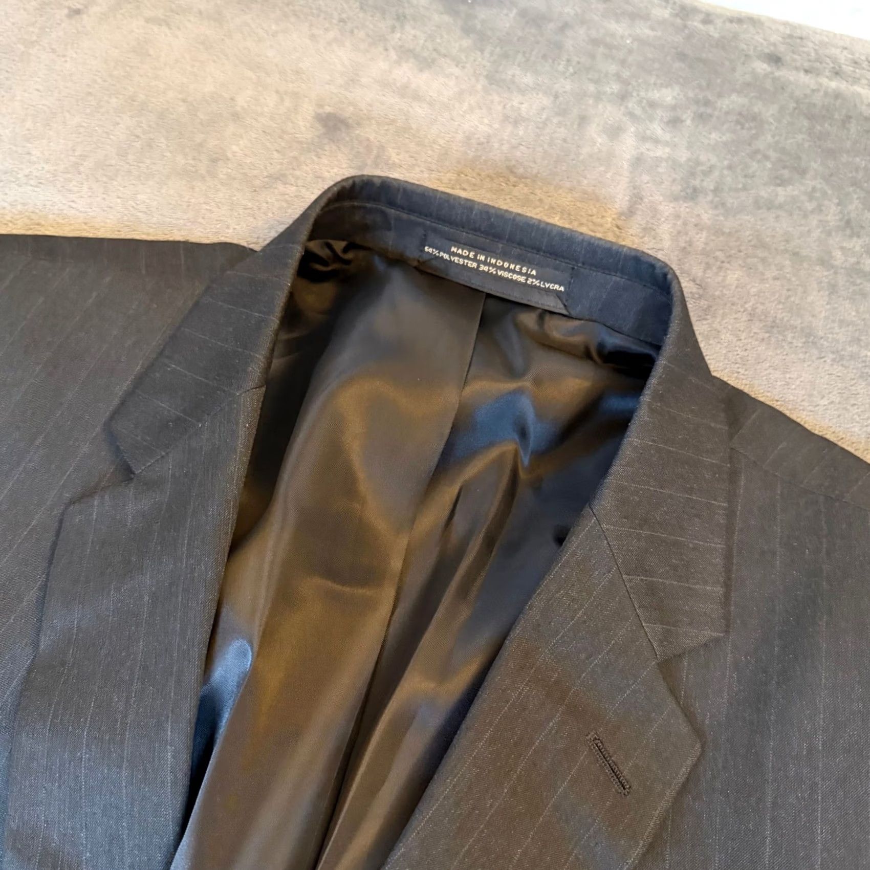 Vintage Petrocelli Blazer Mens 46 Short Charcoal Grey Pinstripe Two Button Blazer Jacket Suit Coat Short Sleeve Two-Button Size US 30 / EU 46 - 2 Thumbnail