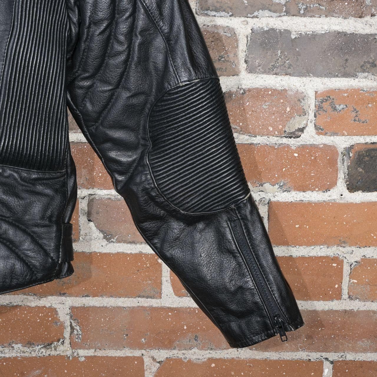 Vintage Vintage 80s Black Leather Moto Jacket Padded Quilt Lined Caf Size US S / EU 44-46 / 1 - 4 Thumbnail