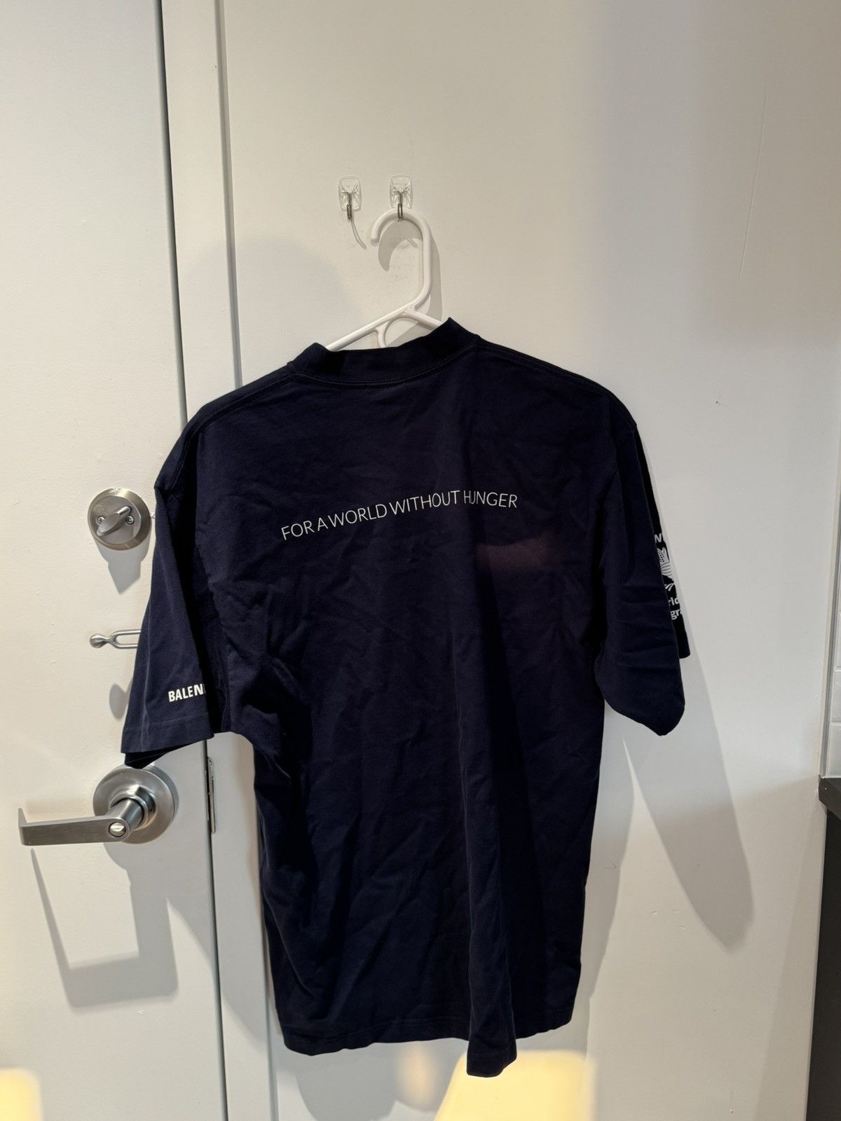 Balenciaga Balenciaga world food programme Size US XXS / EU 40 - 8 Thumbnail