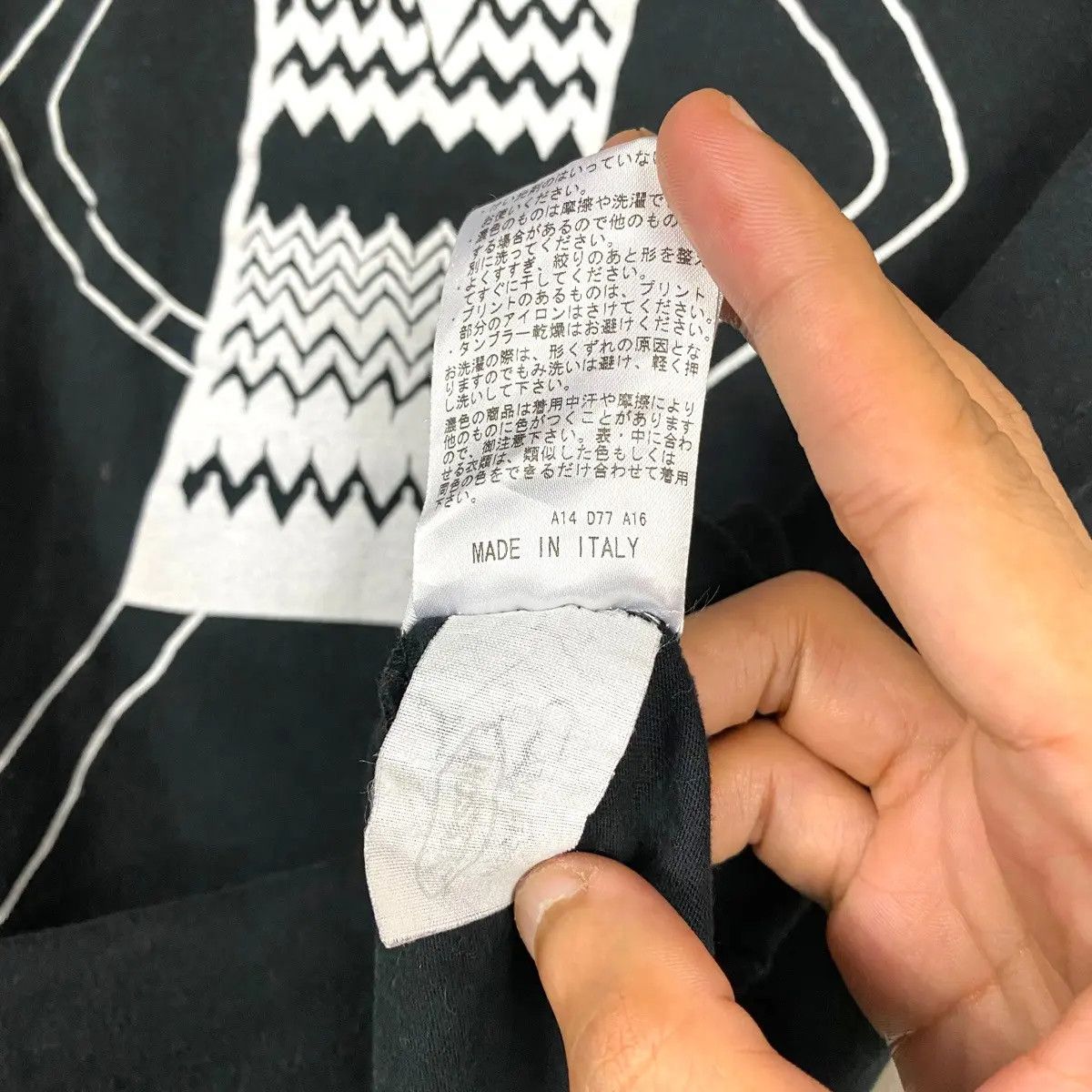 Missoni Vintage MISSONI BRUNETTA Art Graphic Made In Italy Women Tee Size S / US 4 / IT 40 - 13 Thumbnail