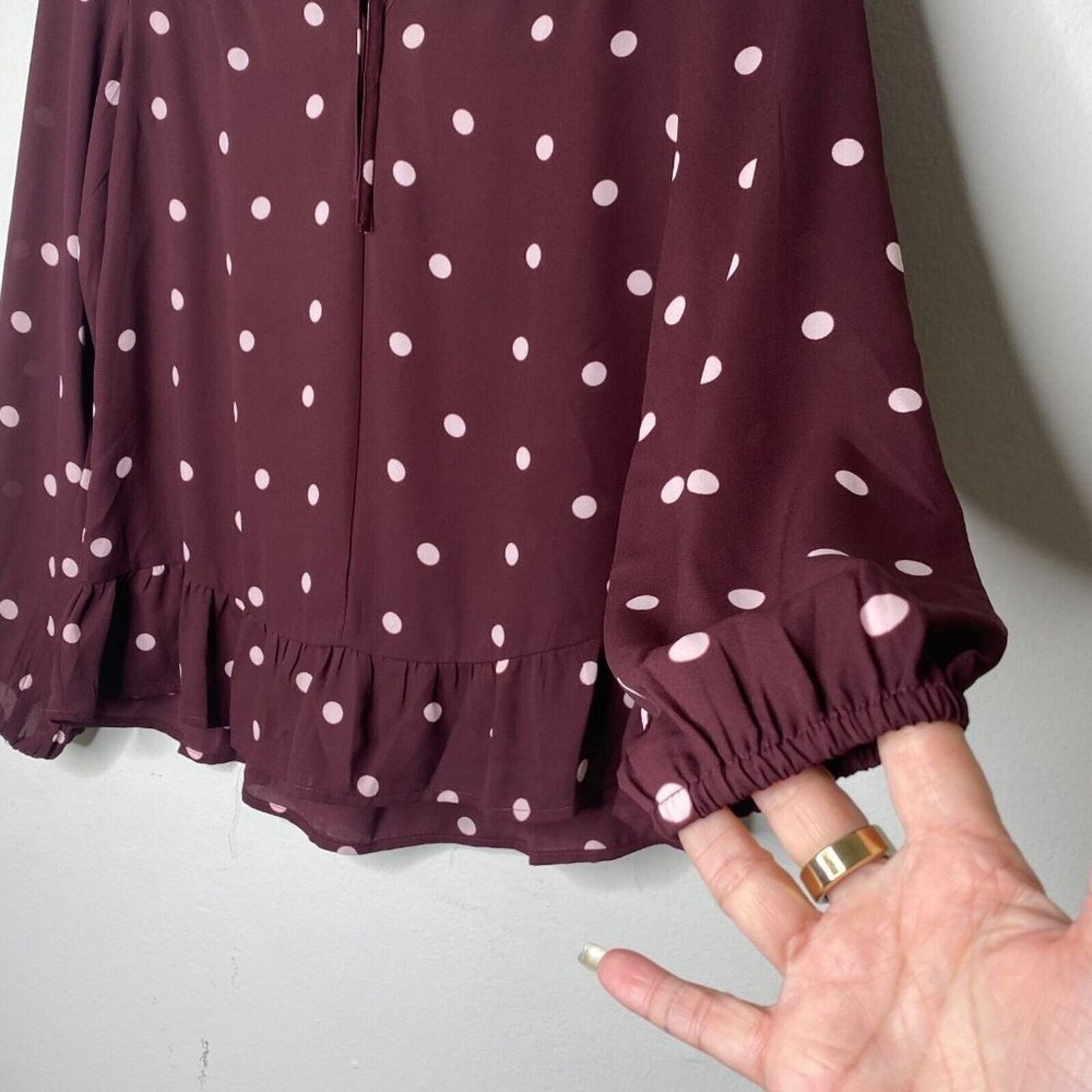 Loft Loft Burgundy Pink Polka Dot Tie Ruffle Hem Long Sleeve Top Size XXS / US 00 / IT 34 - 4 Thumbnail