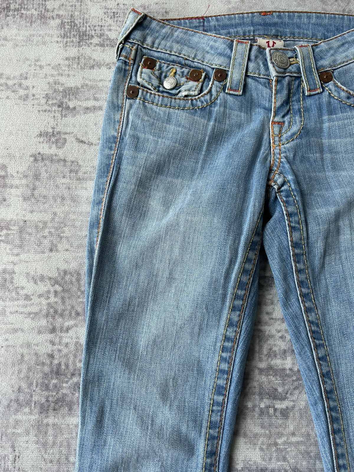 True Religion Flared True Religion Embroidery Jeans Size 27" / US 4 / IT 40 - 14 Thumbnail