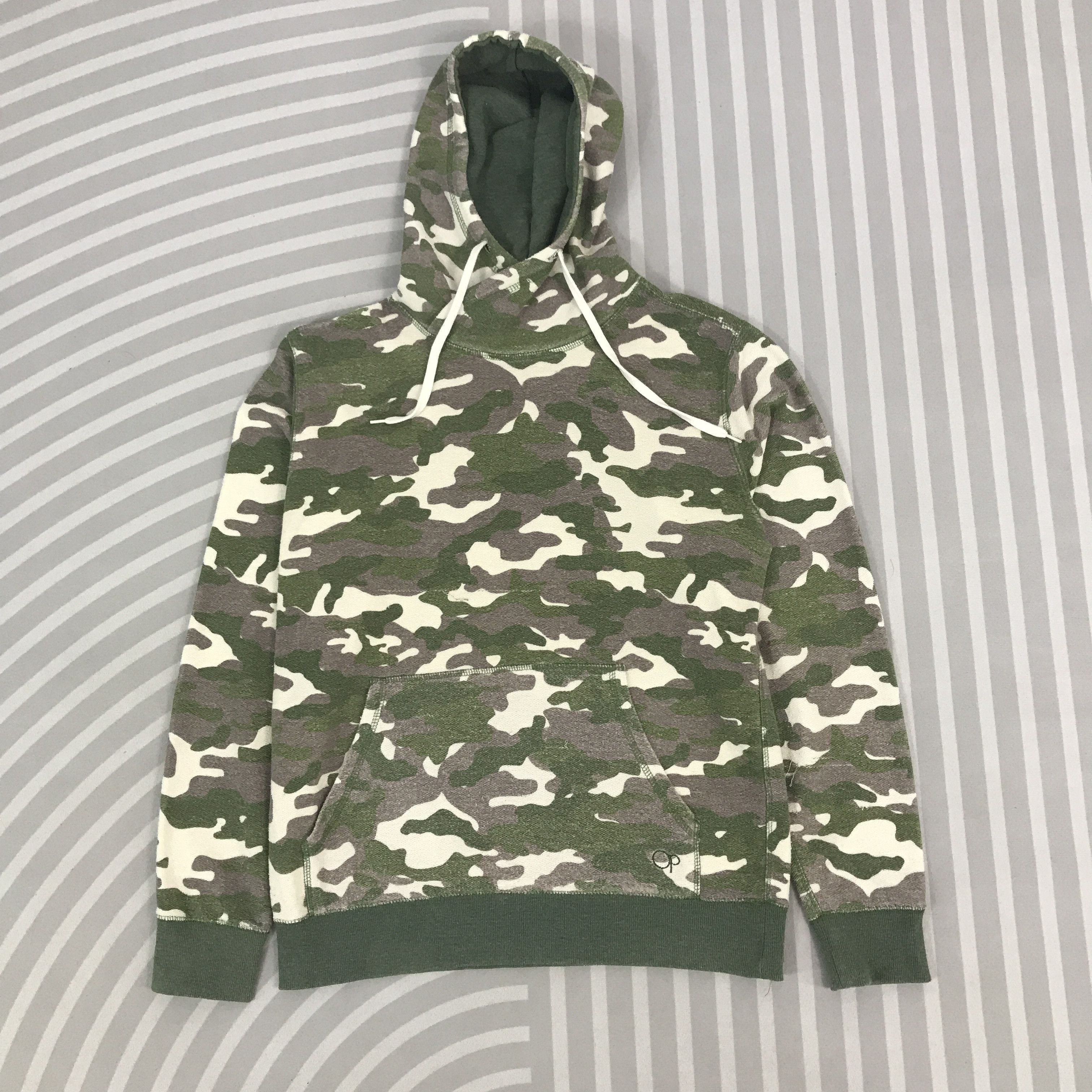 Japanese Brand × Vintage Vintage Op Sunwear Camo Hoodie Jacket Size US L / EU 52-54 / 3 - 1 Thumbnail