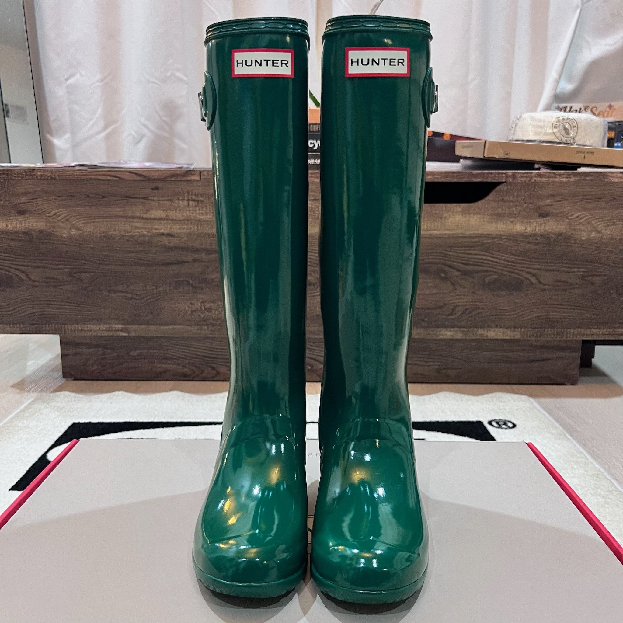 Hunter Hunter Original Tour Tall Gloss Green Winter Rain Boots Size US 5 / IT 35 - 2 Thumbnail