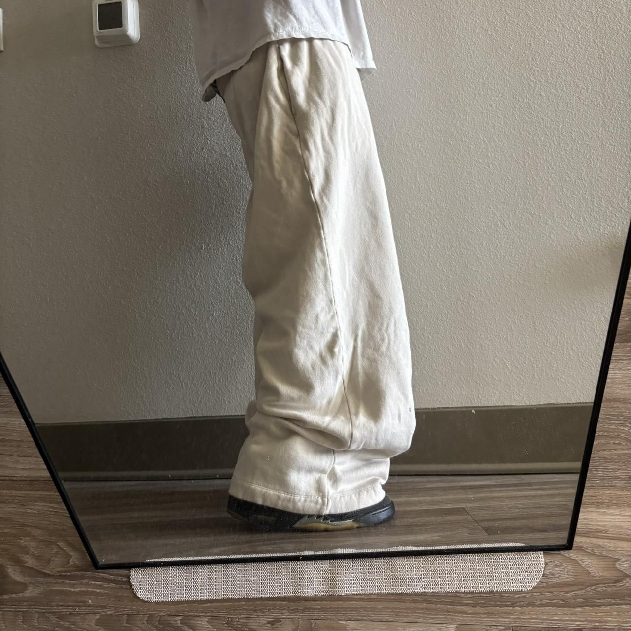 Japanese Brand Crazy Vintage Y2K/2000s Baggy Cream Streetwear Skater Wide Leg Sweatpants! Size L Size US 32 / EU 48 - 2 Thumbnail