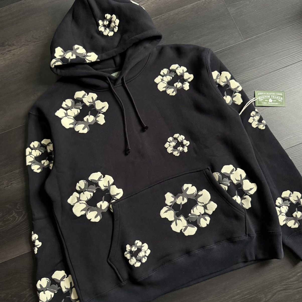 Cactus Plant Flea Market × DENIM TEARS DENIM TEARS CACTUS WREATH BLACK HOODIE Size US L / EU 52-54 / 3 - 2 Thumbnail