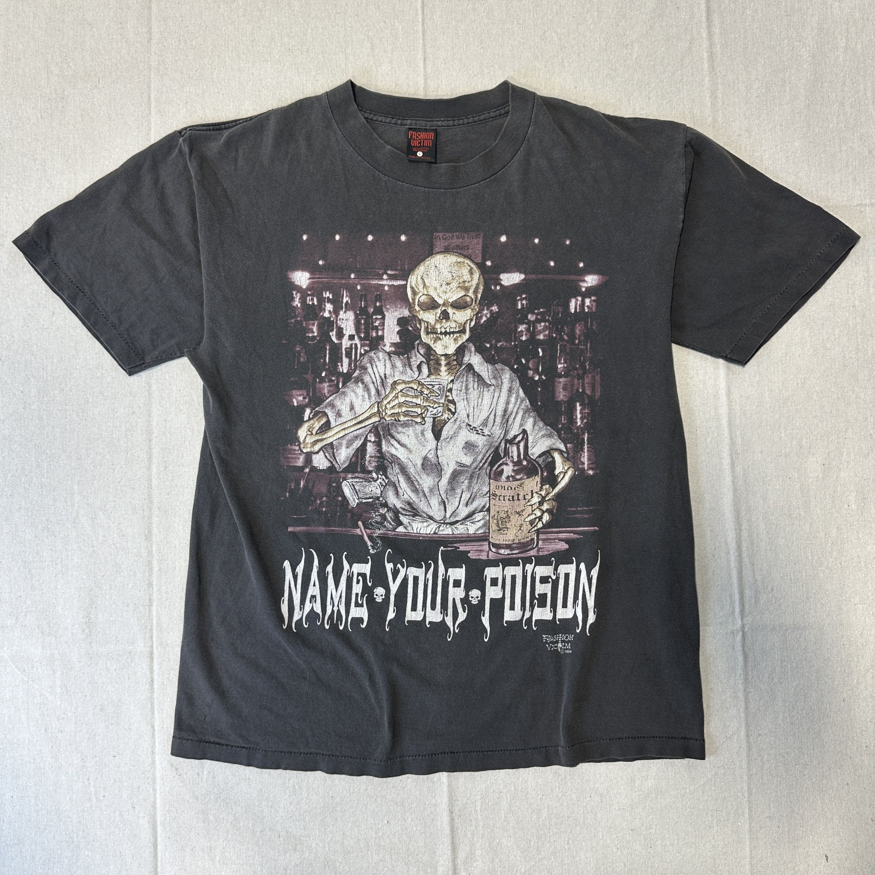 Fashion Victim Vintage Fashion Victim Skeleton Bar Graphic T-Shirt Size L Size US L / EU 52-54 / 3 - 1 Thumbnail