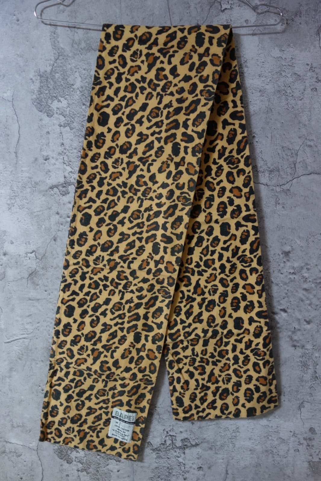 Bape Bape reopard camo muffler Size ONE SIZE - 2 Thumbnail