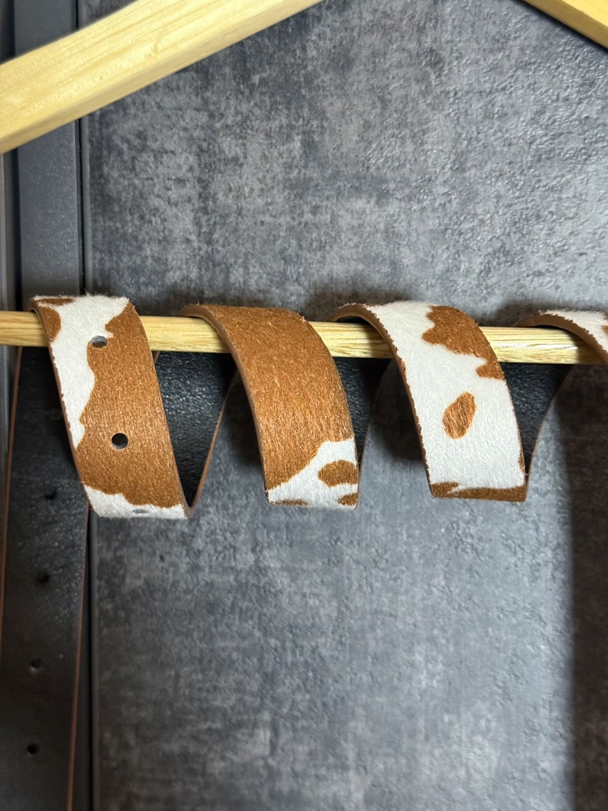 Vintage 🔥Sick Vintage Thin Cow Print Faux Fur Eco Leather Belt MM6 Size ONE SIZE - 6 Thumbnail