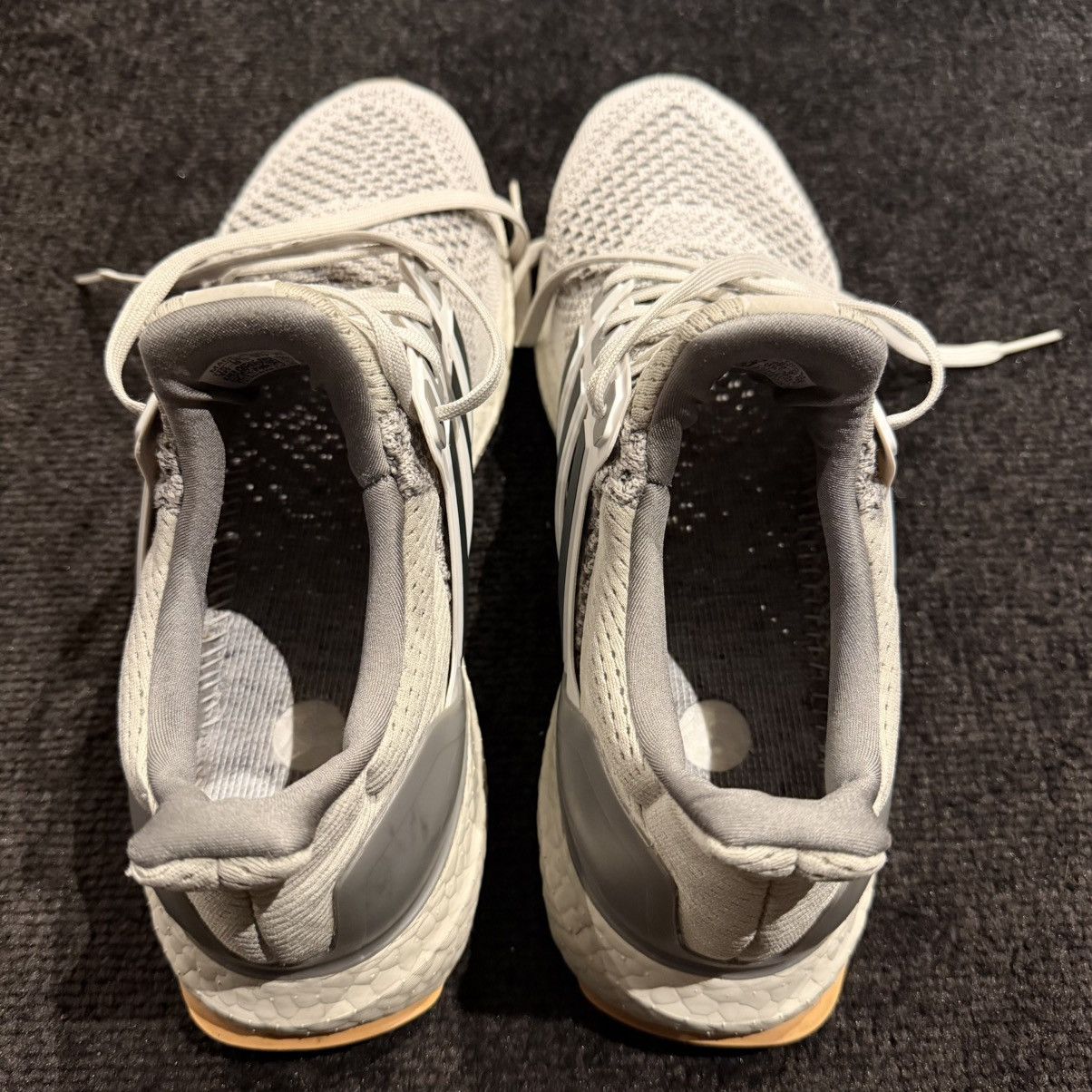 Adidas Adidas gray and black ultra boost Size US 10 / EU 43 - 9 Thumbnail