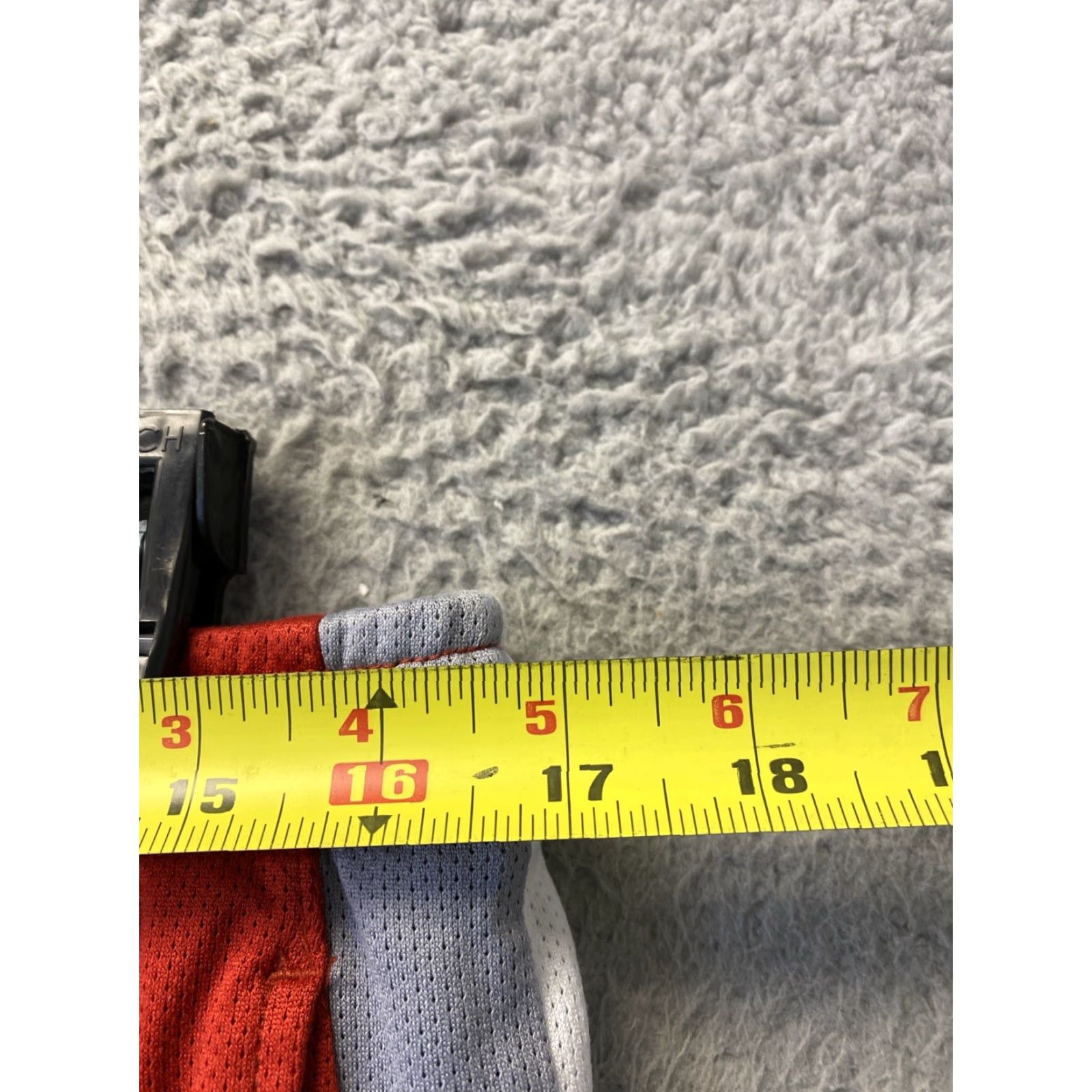 Nike Nike Shorts Basketball Men Medium Red Athletic Performance 90s? (Note: The user asked to output new title only; ensure no extraneous text.) Size US 31 - 4 Thumbnail