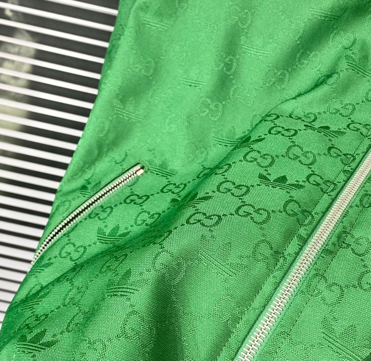 Gucci Gucci ADIDAS/Contrast striped sleeve jackard long-sleeved j Size US L / EU 52-54 / 3 - 5 Thumbnail