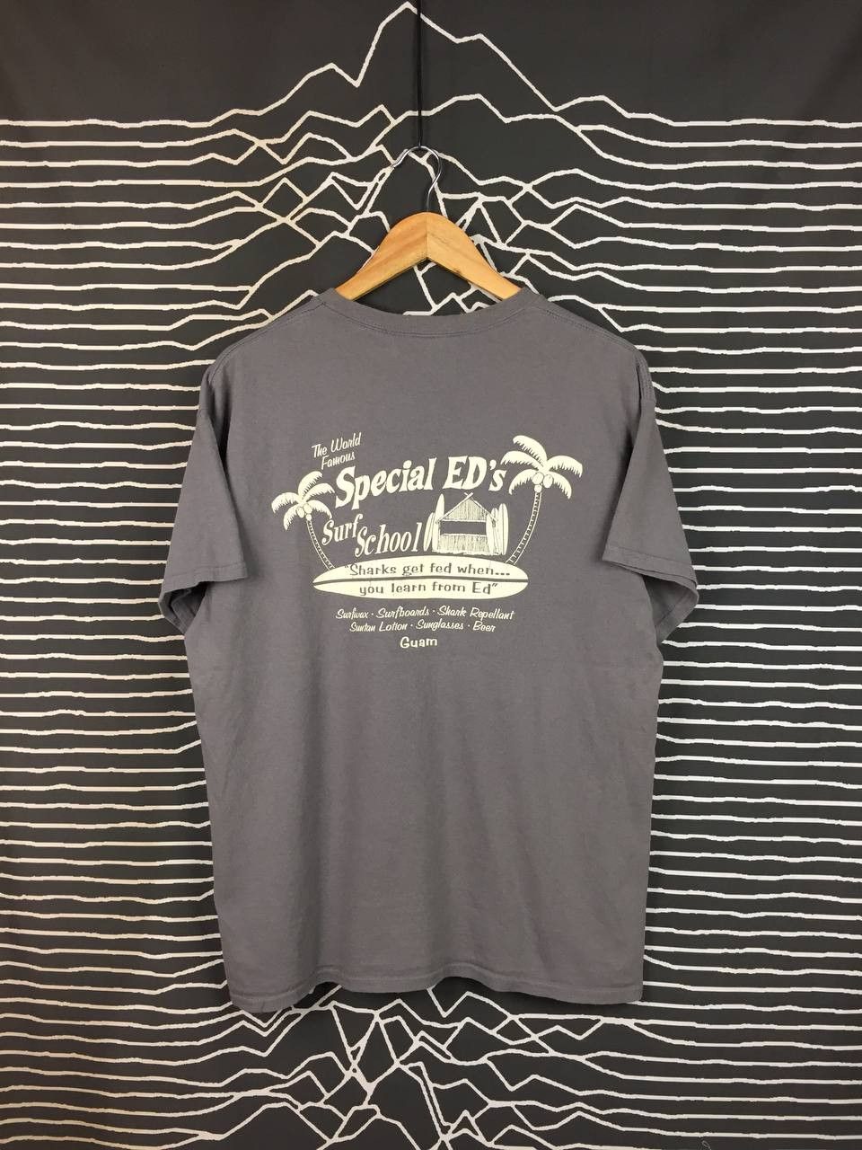 Vintage Vtg Special Ed's The World Famous Surf School Guam Tee Size US L / EU 52-54 / 3 - 2 Thumbnail