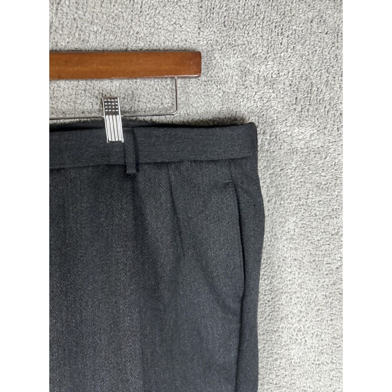 Brooks Brothers Brooks Brothers Pants Mens 40 Charcoal Gray Wool Pleated Cuffed Dress Slacks Size US 40 / EU 56 - 3 Thumbnail