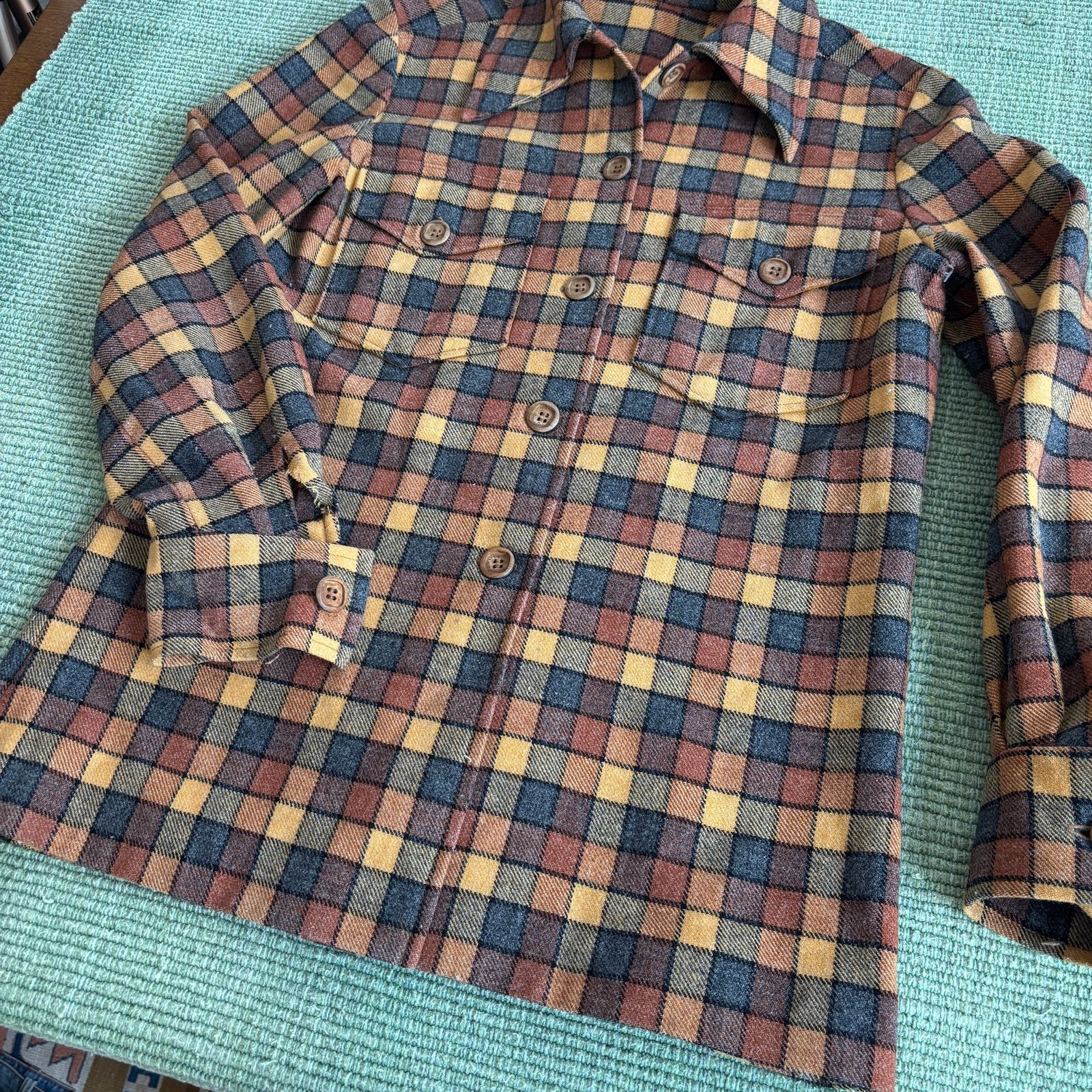 Vintage Vintage 60s 70s Wool Plaid Flannel Shirt Blouse Wood Buttons Size US M / EU 48-50 / 2 - 8 Thumbnail