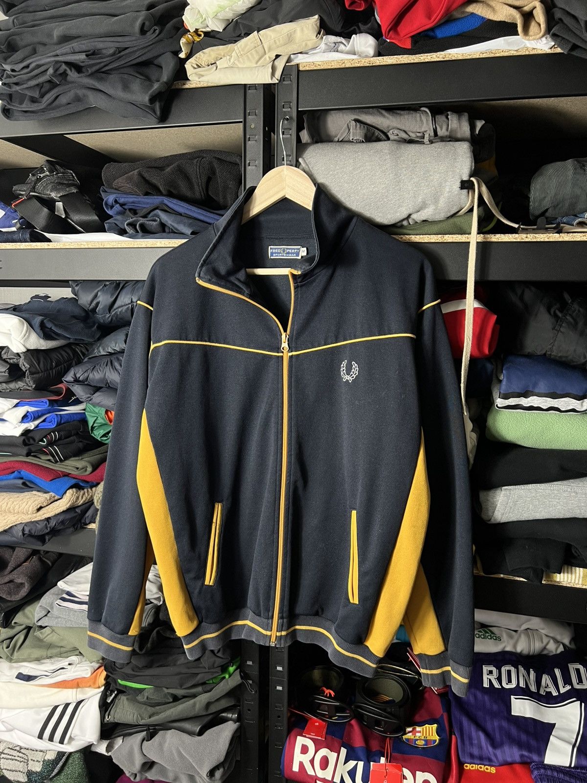 Fred Perry Vintage Fred Perry Track Jacket Y2K Black Yellow 90s Size M Size US M / EU 48-50 / 2 - 1 Thumbnail