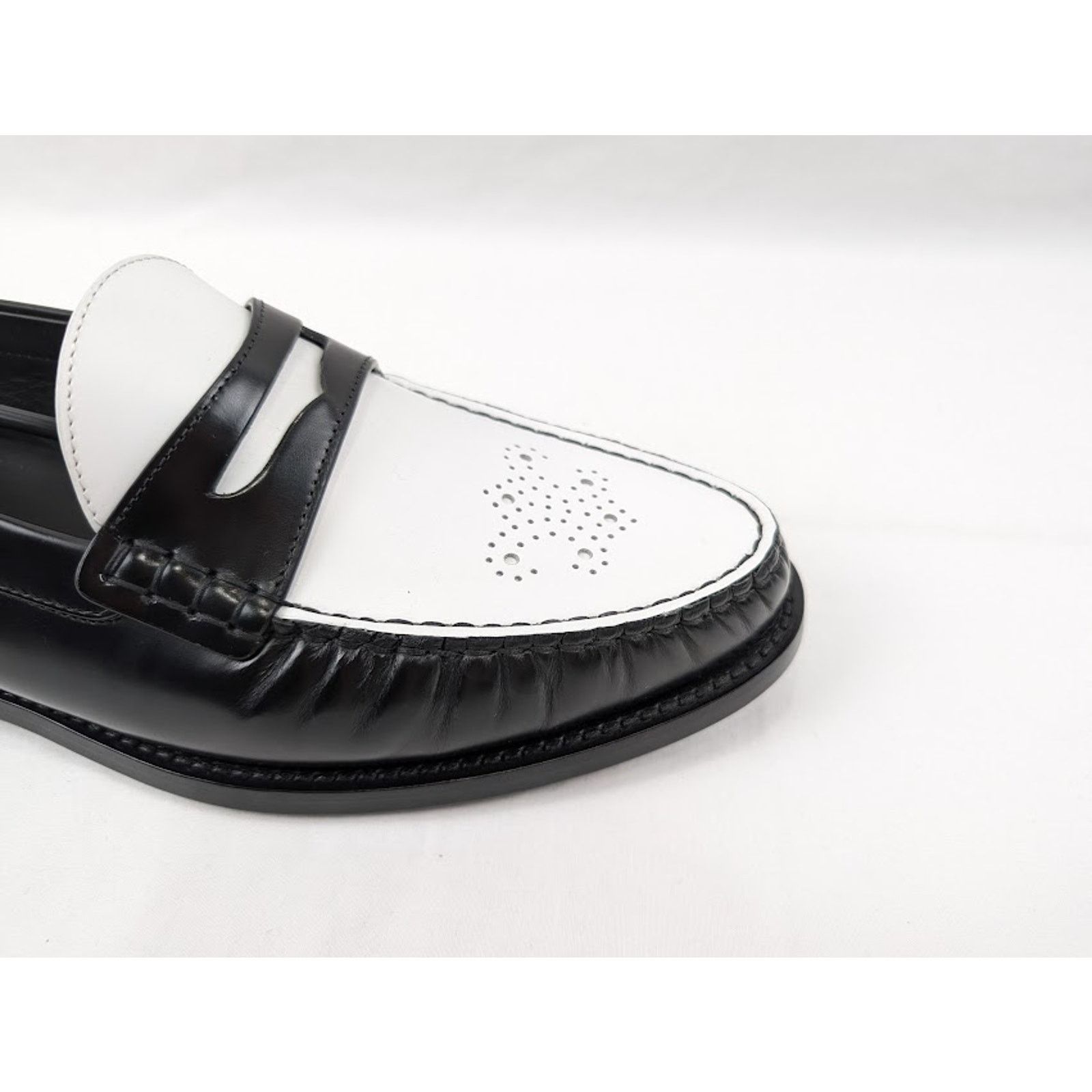 Celine o1rshd1 Loafers 15 in Black/Optic White Size US 11 / EU 44 - 3 Thumbnail