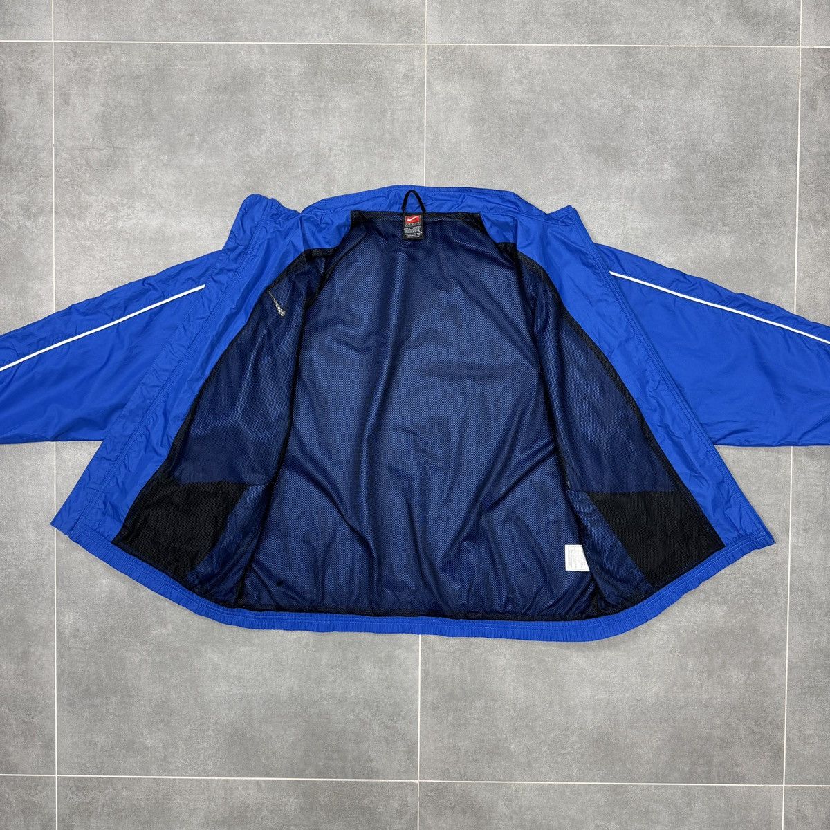 Nike × Vintage Vintage Nike Team Embroidered Logo Swoosh Track Jacket Size US L / EU 52-54 / 3 - 12 Thumbnail