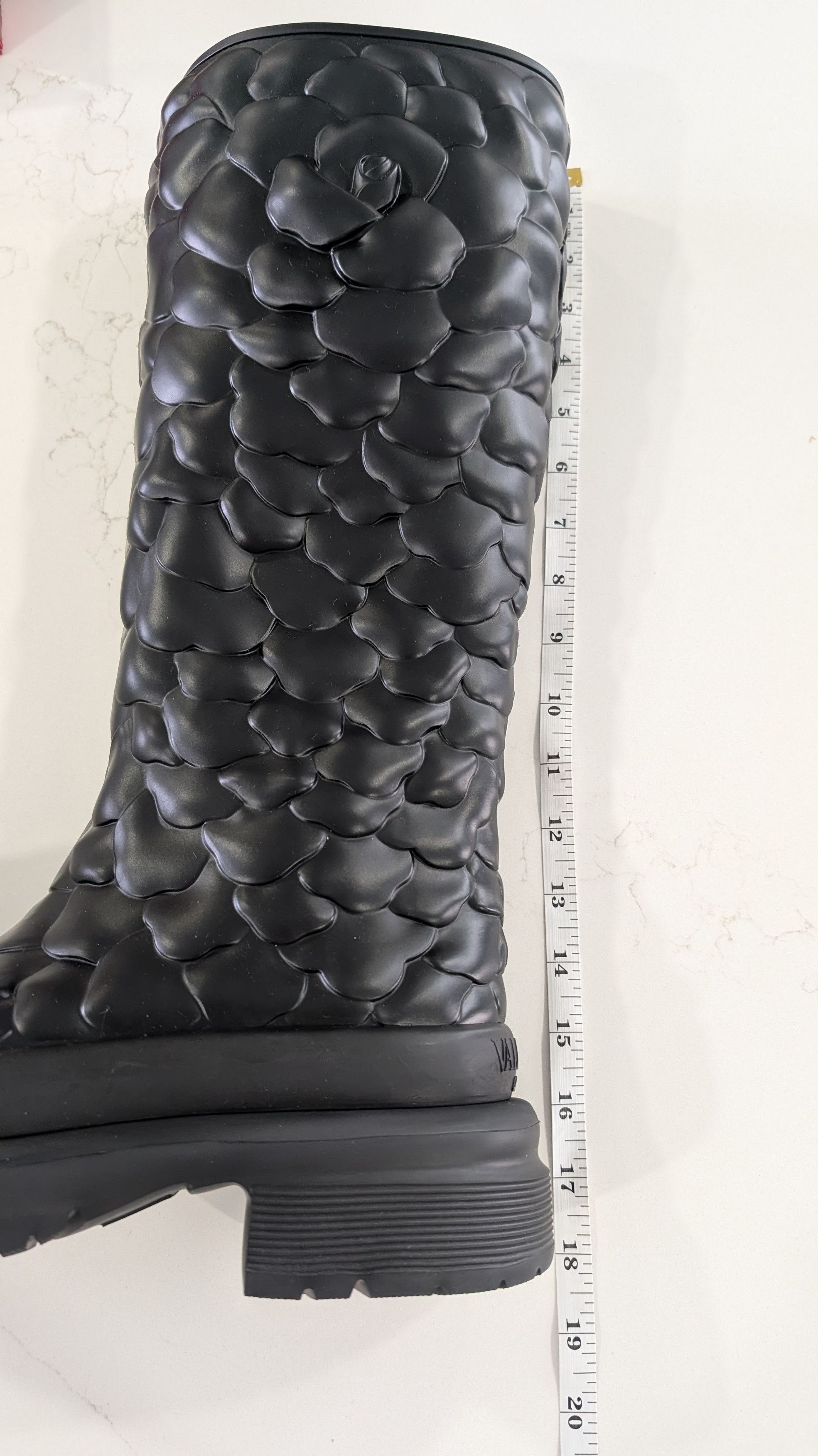 Valentino Valentino Garavani Atelier 03 Rose Edition Rain Boots 40 Size US 10 / IT 40 - 17 Thumbnail