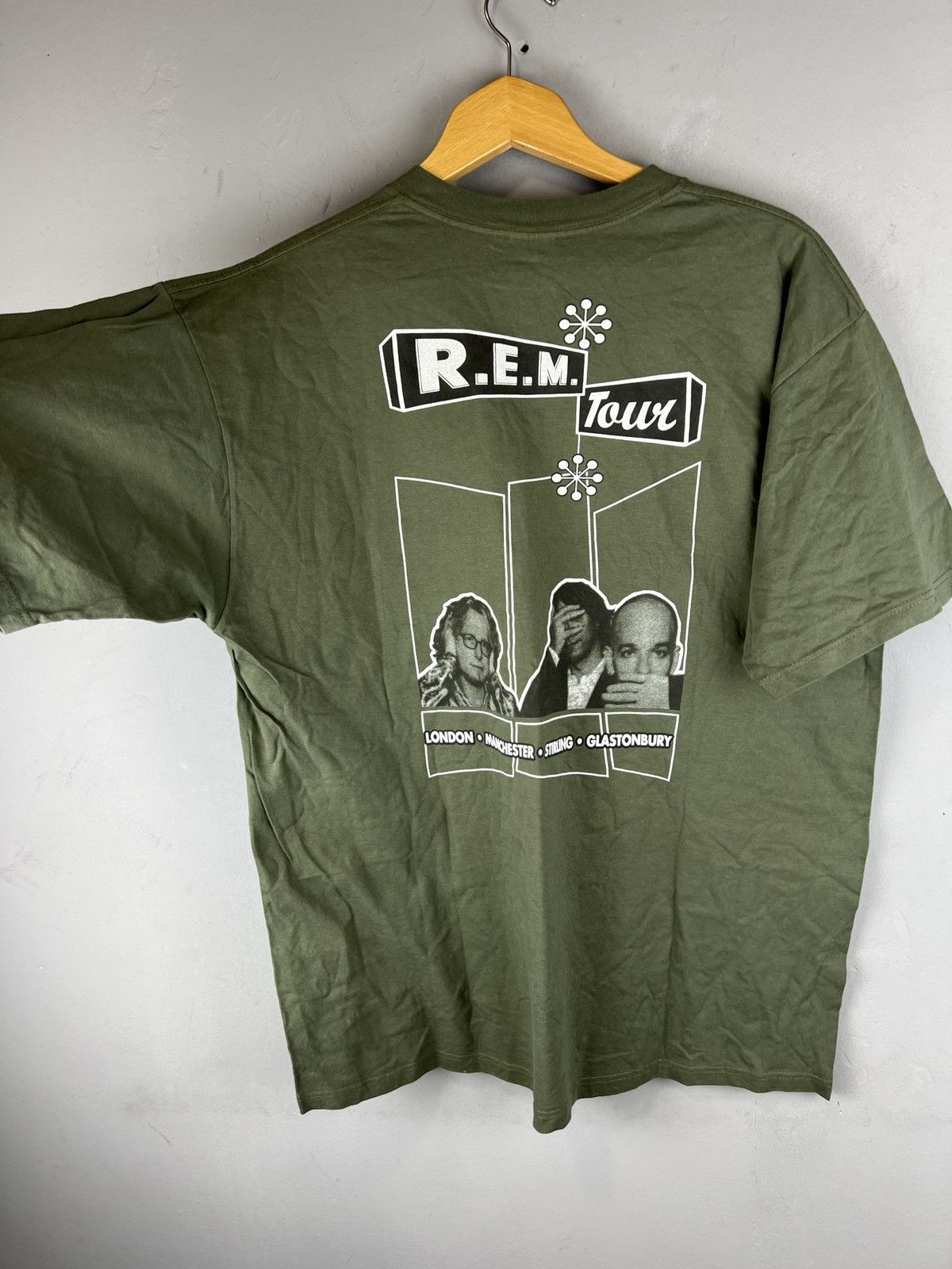 Band Tees 💥Exclusive💥 R.E.M 1999 UP Tour RARE tee Size US XL / EU 56 / 4 - 11 Thumbnail