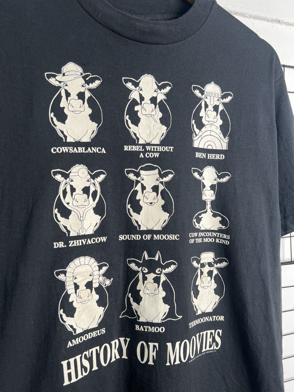 Arts & Science Vintage 90s History Of Movies Parody Tee By Giant Size US M / EU 48-50 / 2 - 2 Thumbnail