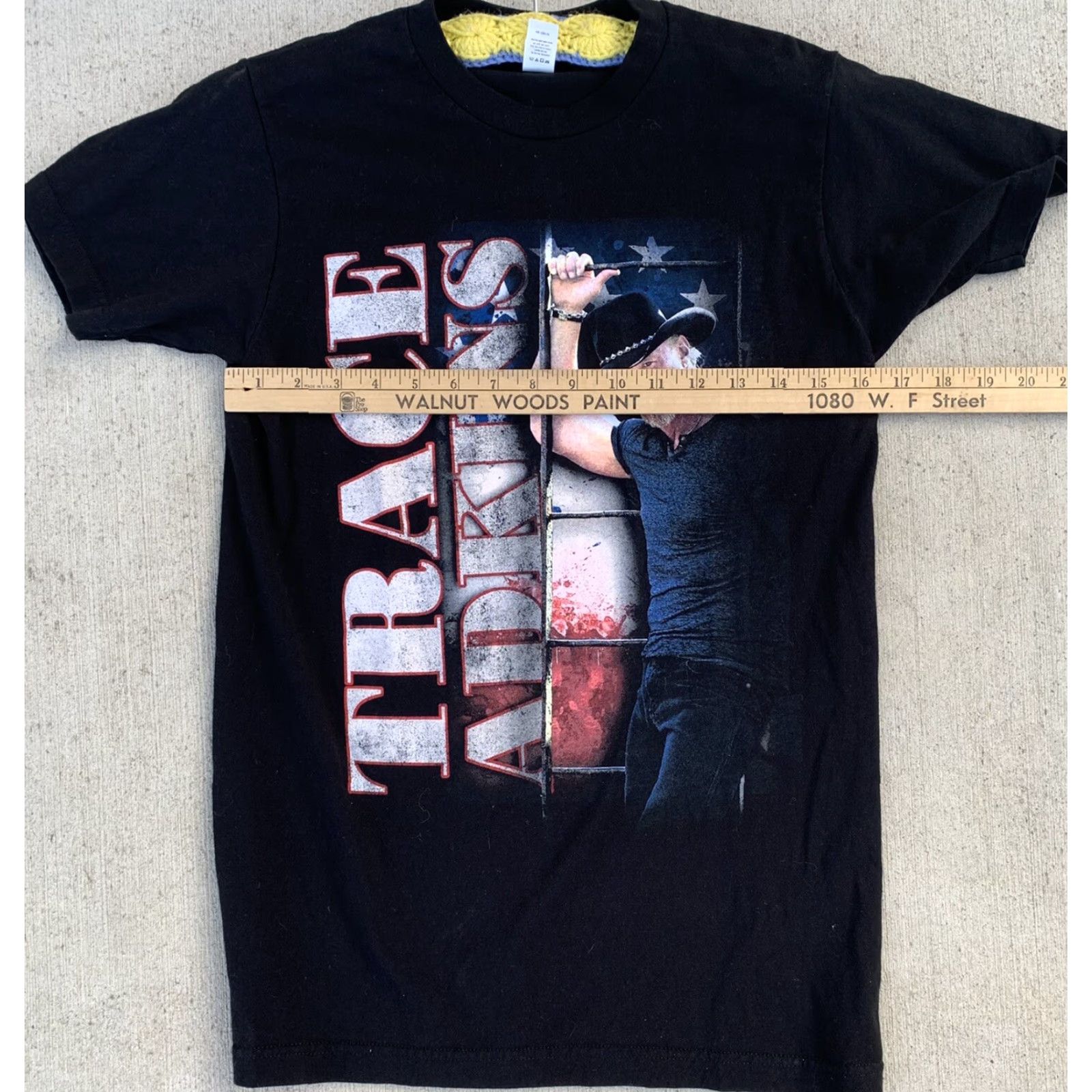 Tultex VINTAGE Trace Adkins T-Shirt Concert Tee Bamd Tour size S Black Unisex Adults Short Sleeve Solid Graphic Print Band Music Shirts Mens/Womens Size US S / EU 44-46 / 1 - 5 Thumbnail