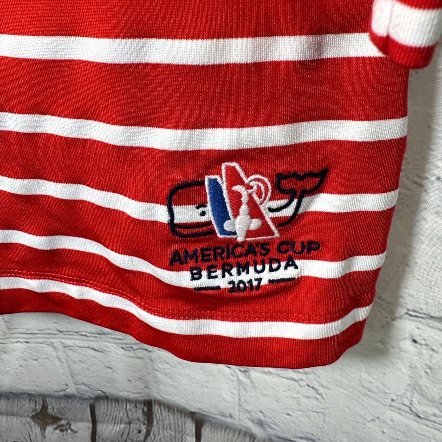 Vineyard Vines Vineyard Vines Americas Cup Bermuda 2017 Performance Top Red Stripe Womens M Boat Neck 3/4 Sleeve Embroidered Quick Dry Stretch Jersey Casual Travel Size M / US 6-8 / IT 42-44 - 2 Thumbnail