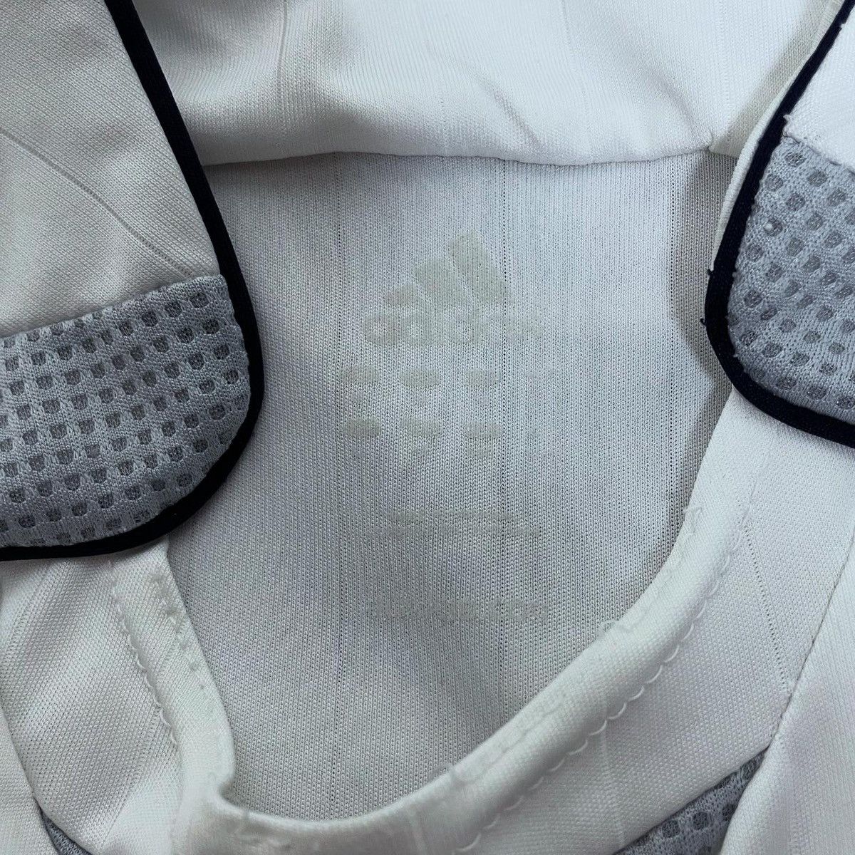 Adidas Adidas REAL MADRID 2006 2007 HOME SHIRT SOCCER JERSEY Size US M / EU 48-50 / 2 - 3 Thumbnail