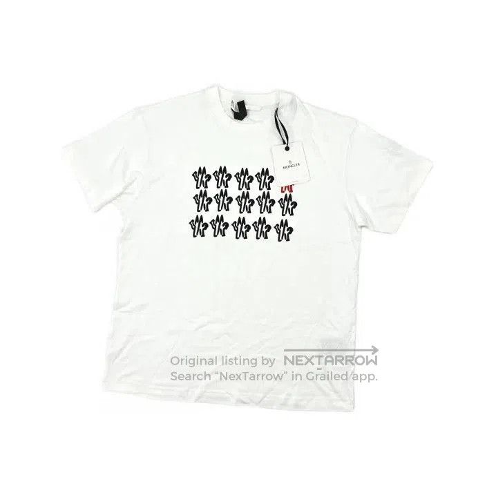Moncler Moncler Logo Embossed Round Neck Short. Size US XL / EU 56 / 4 - 2 Thumbnail